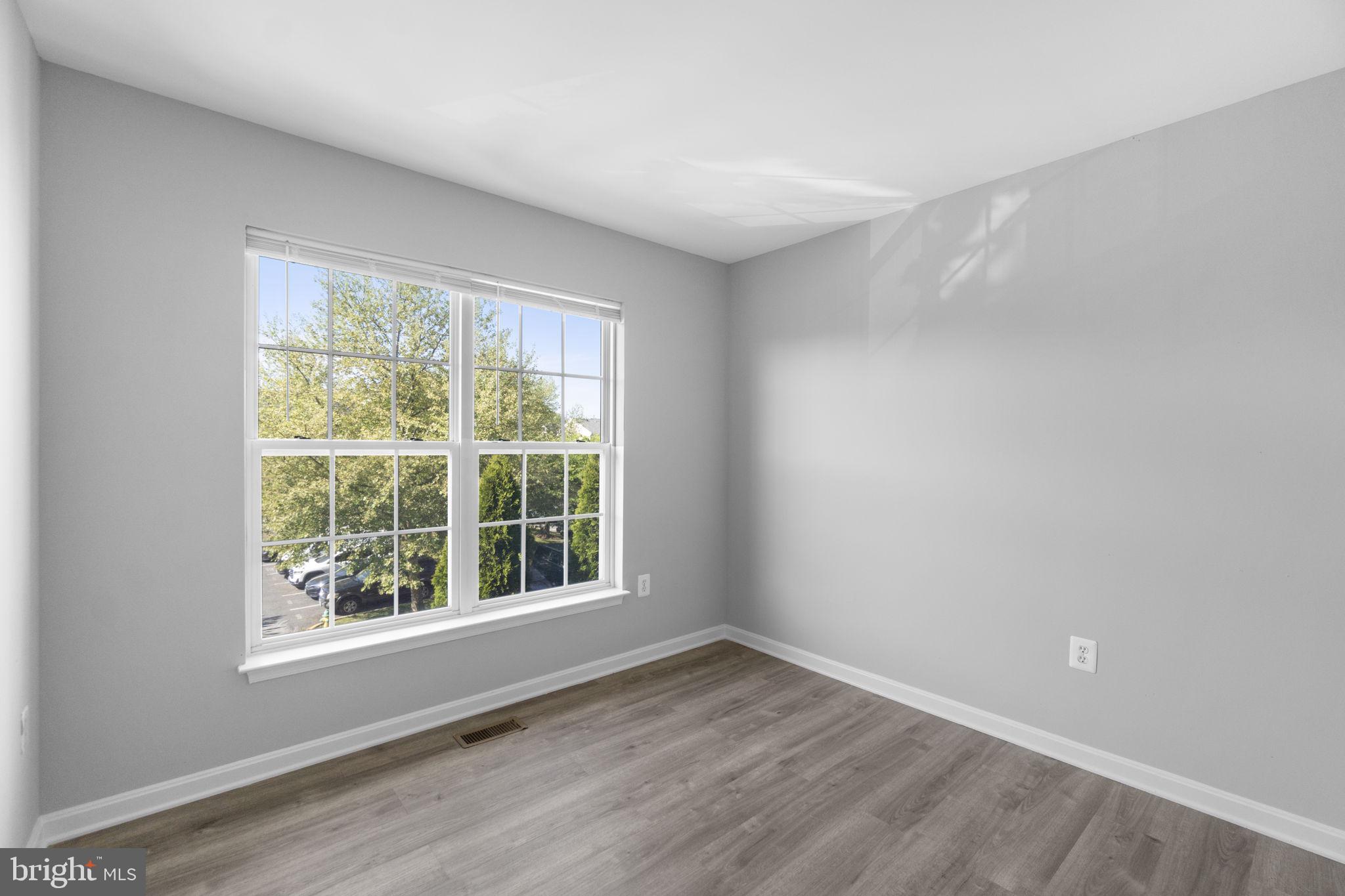NORTH CROSSING - Residential