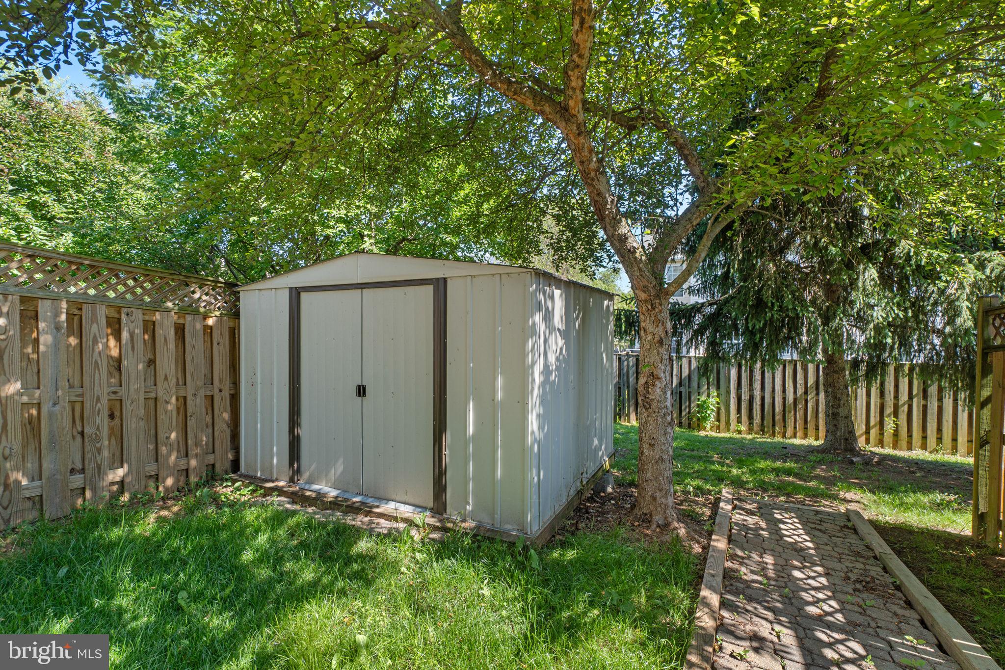 NORTH CROSSING - Residential