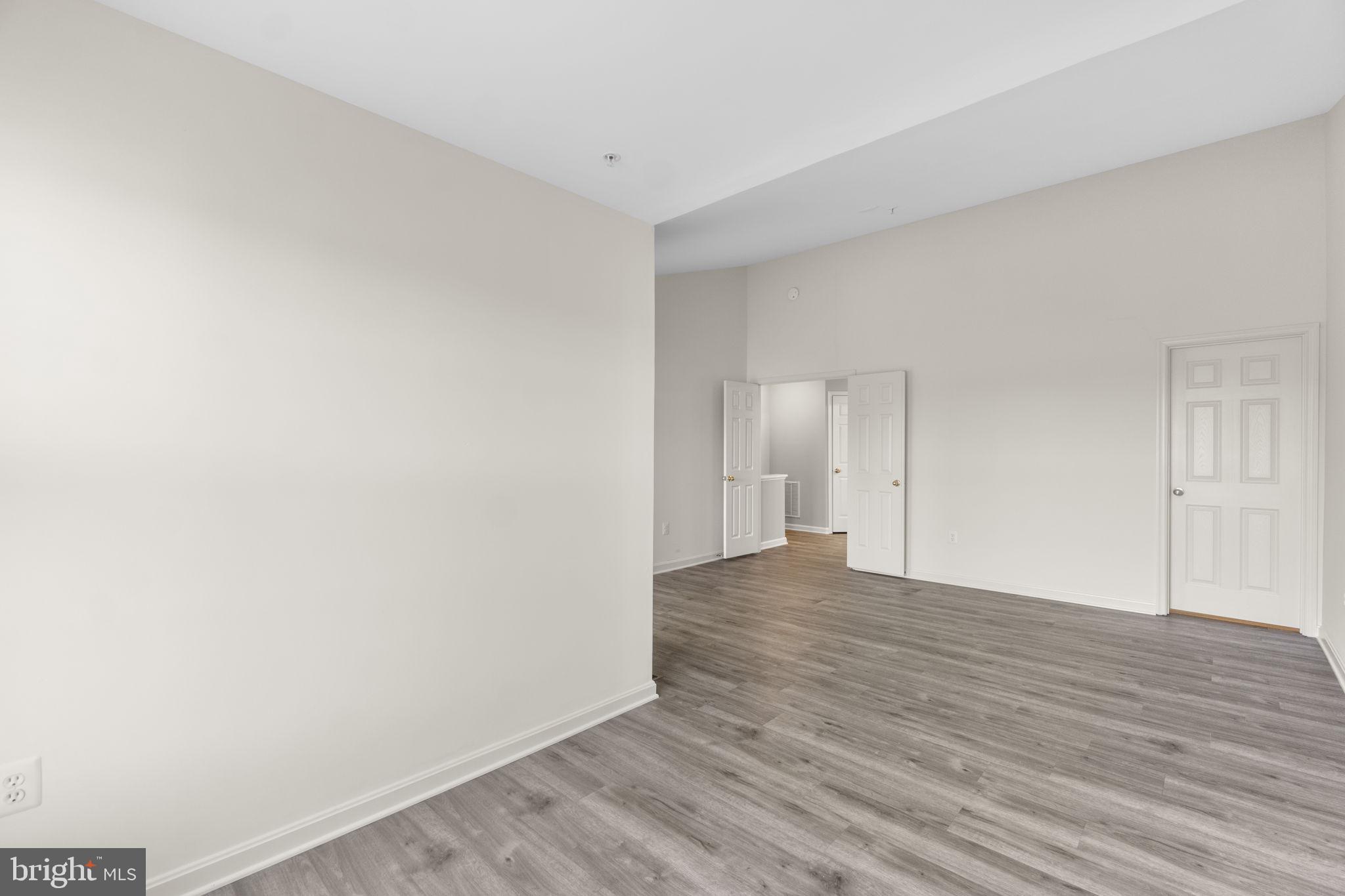 NORTH CROSSING - Residential