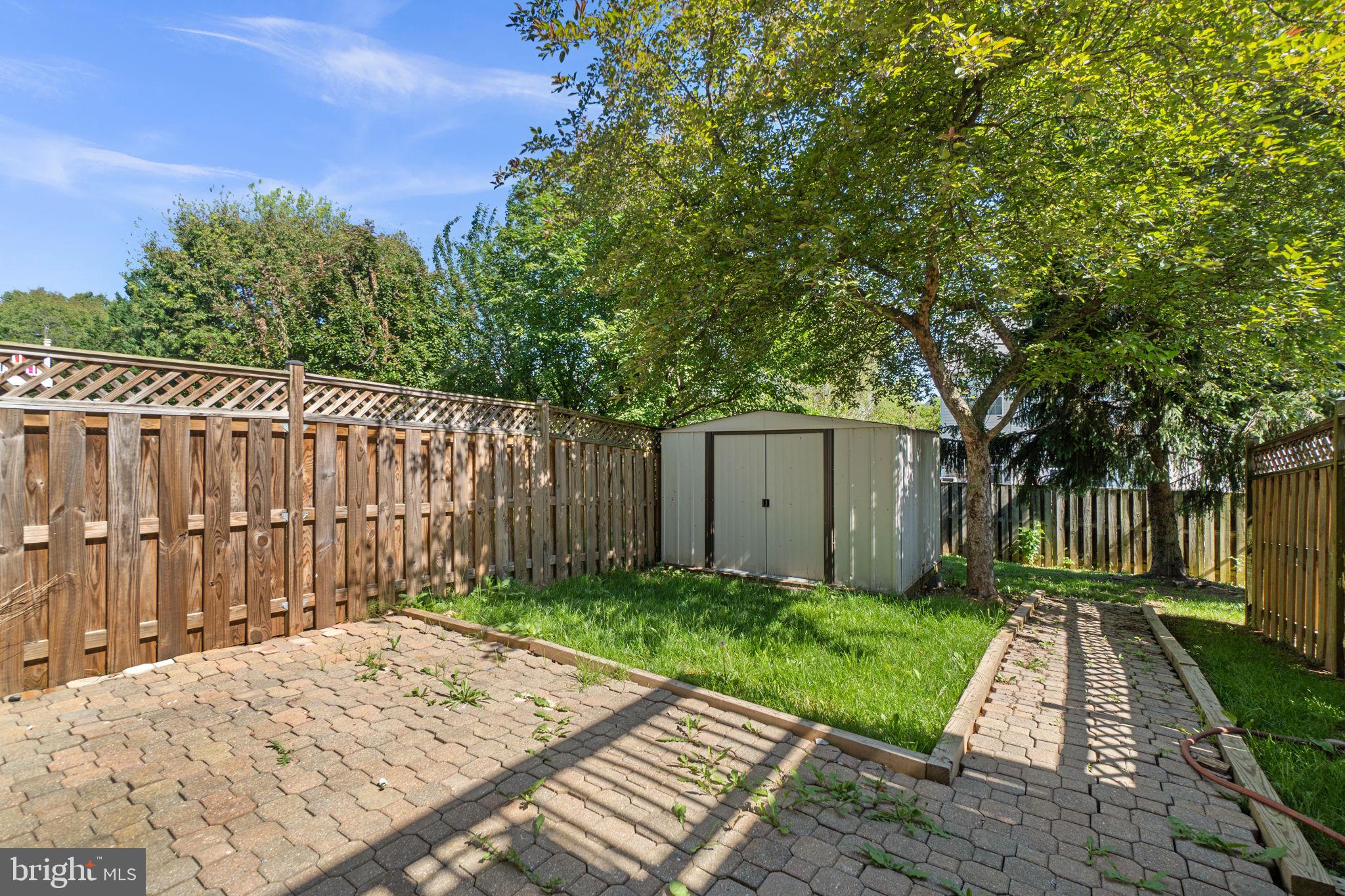 NORTH CROSSING - Residential