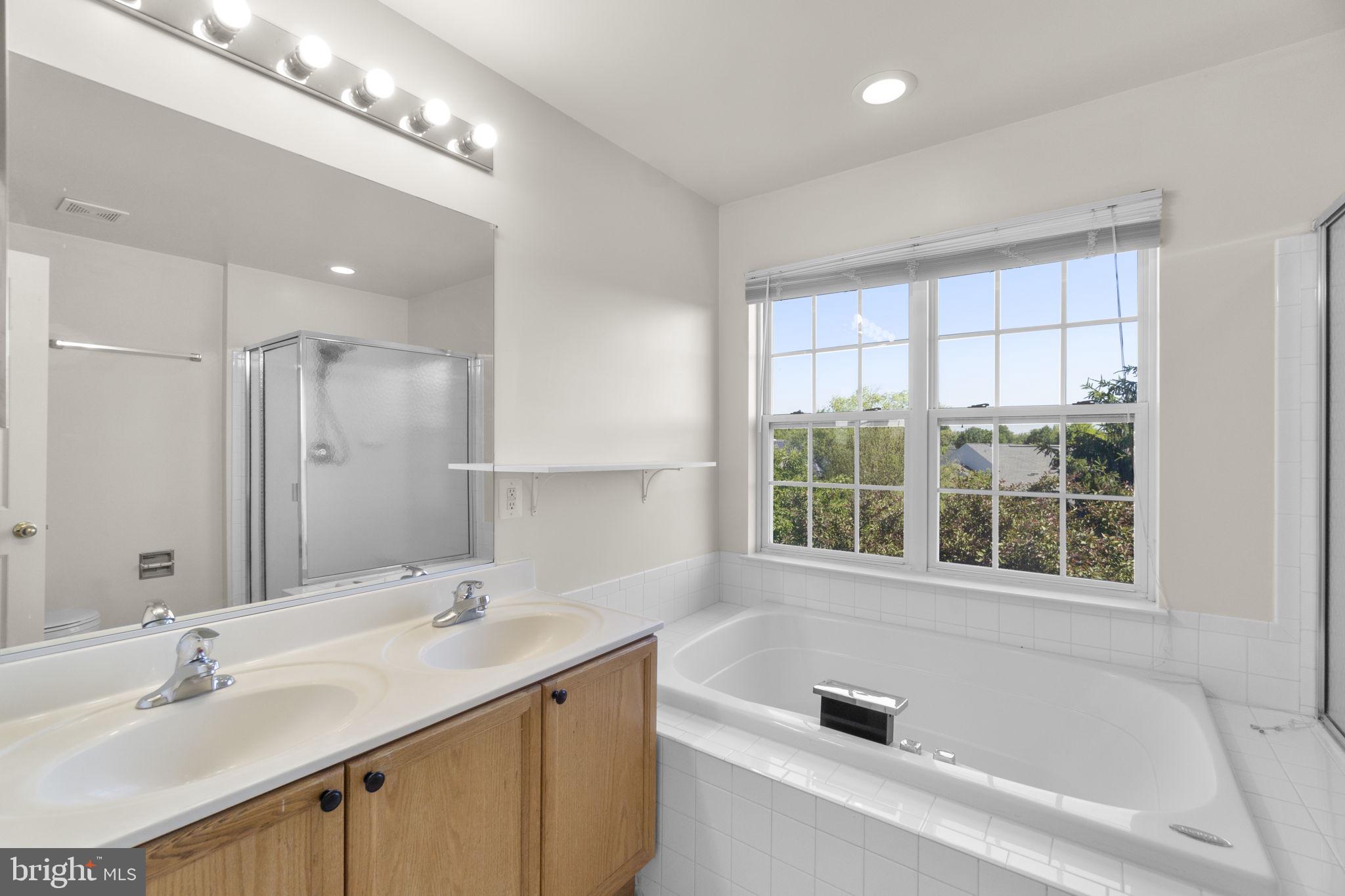 NORTH CROSSING - Residential