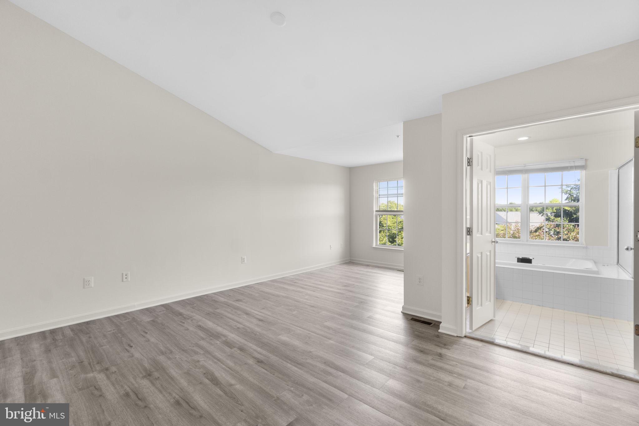 NORTH CROSSING - Residential