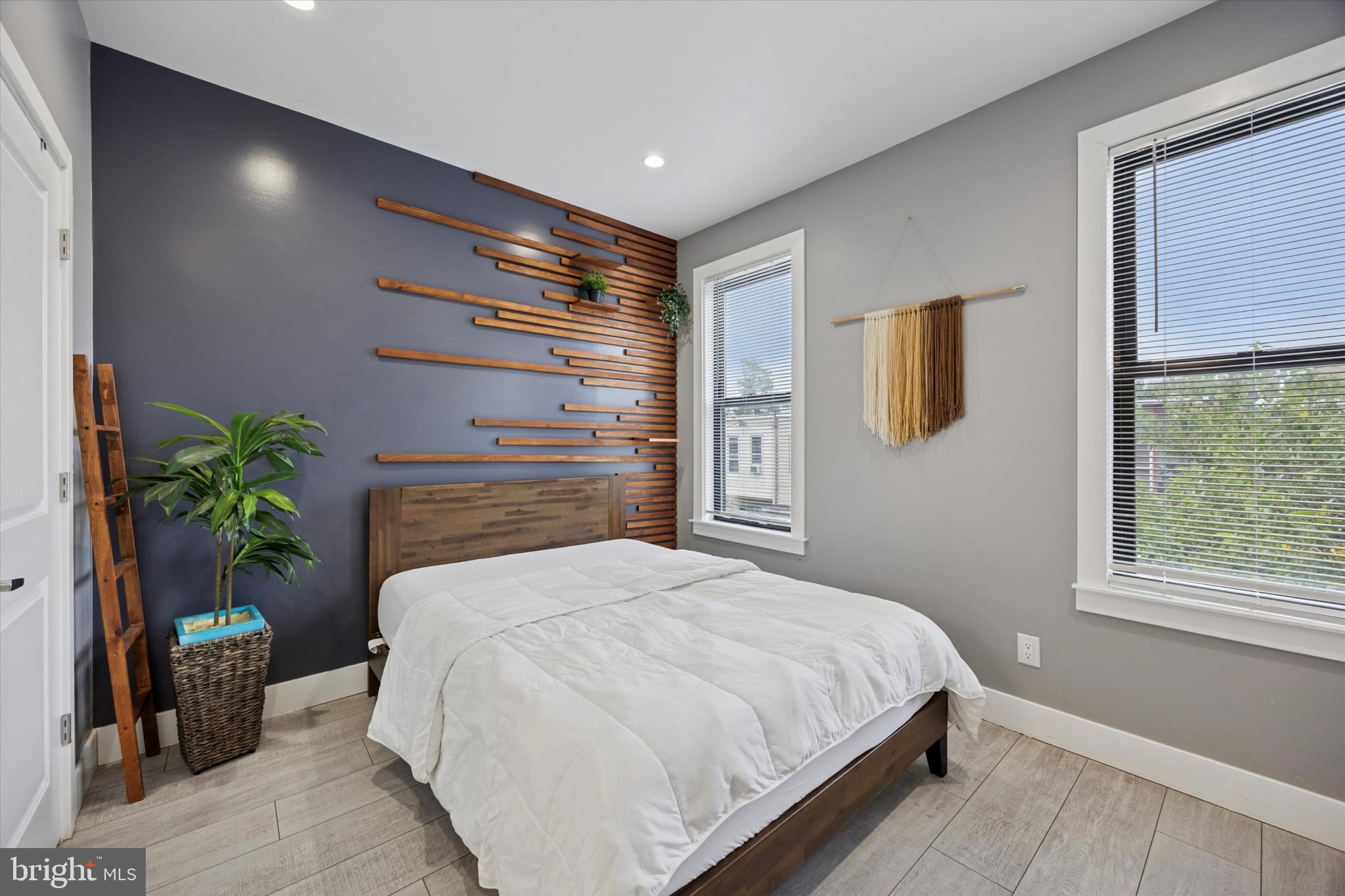 STRAWBERRY MANSION - Residential Income