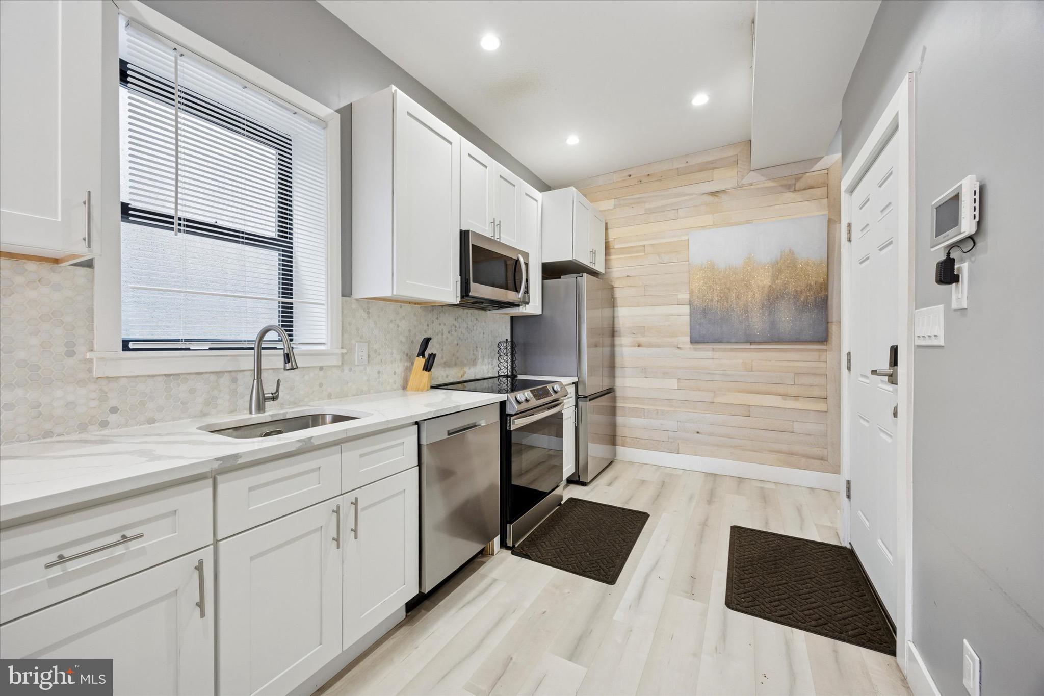 STRAWBERRY MANSION - Residential Income