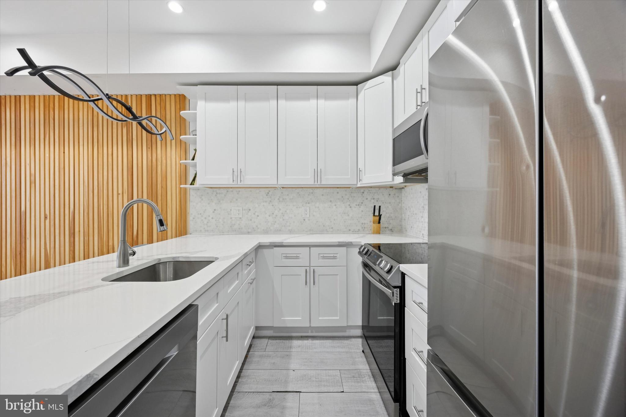 STRAWBERRY MANSION - Residential Income