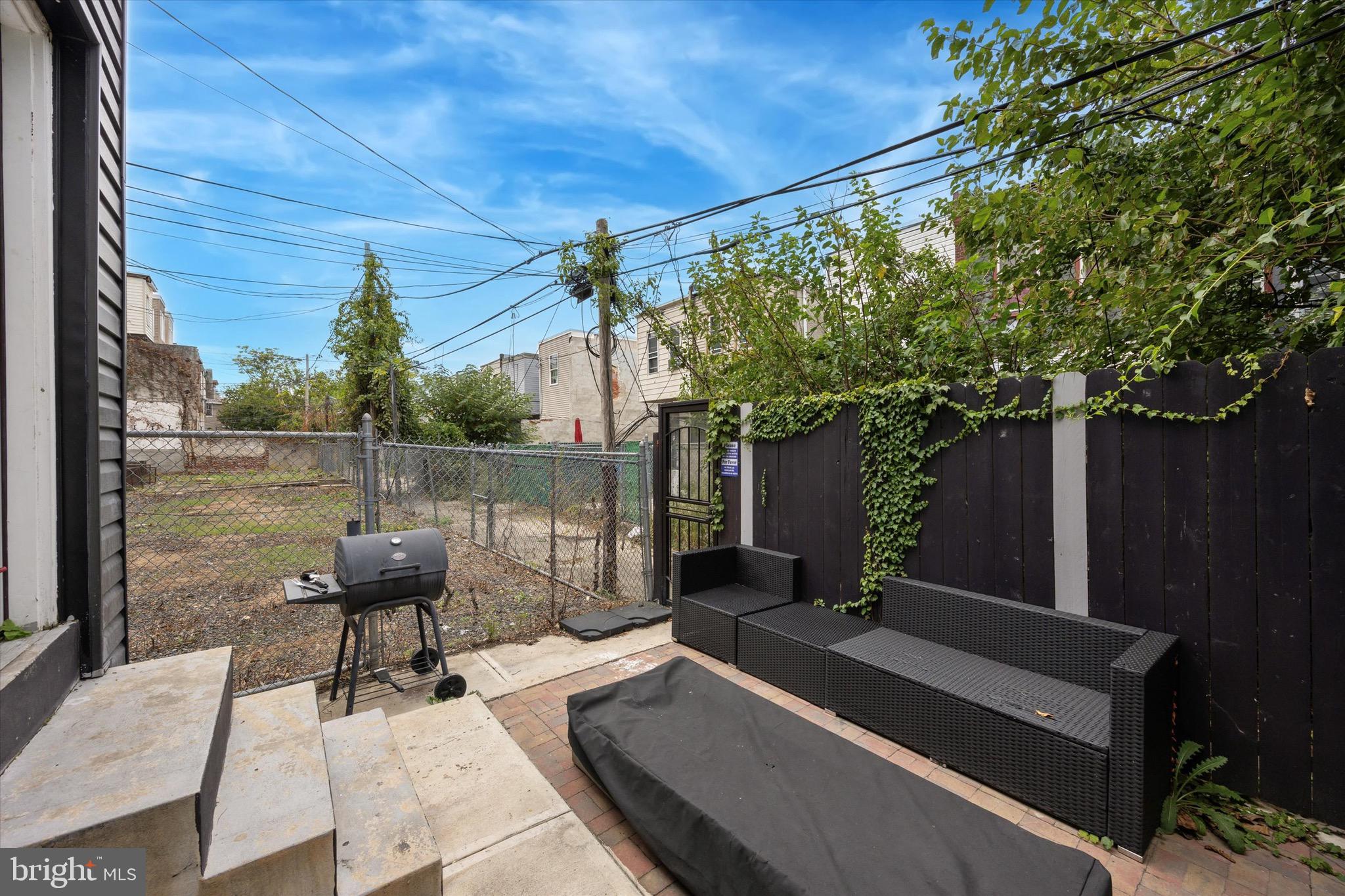 STRAWBERRY MANSION - Residential Income