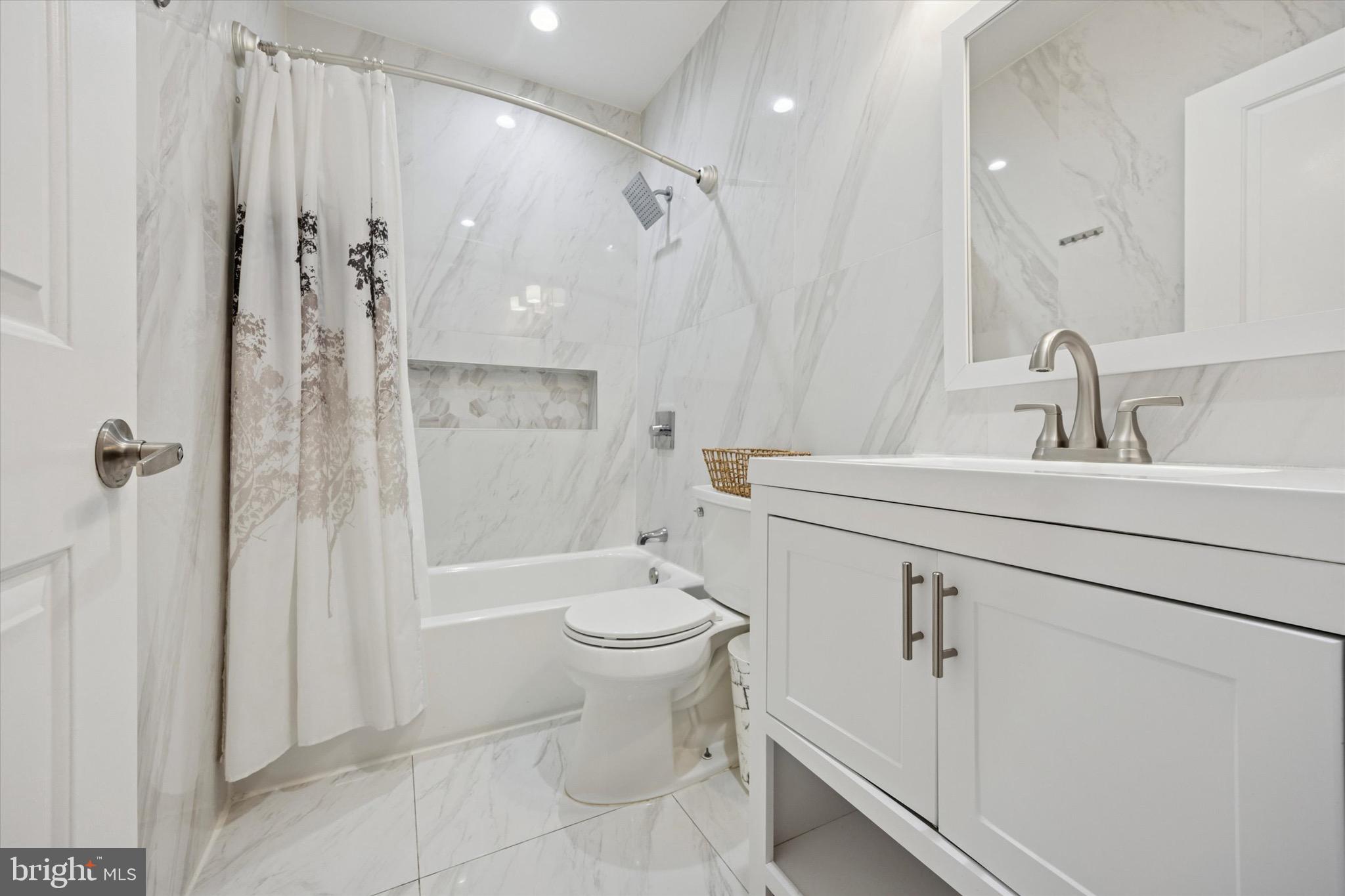 STRAWBERRY MANSION - Residential Income