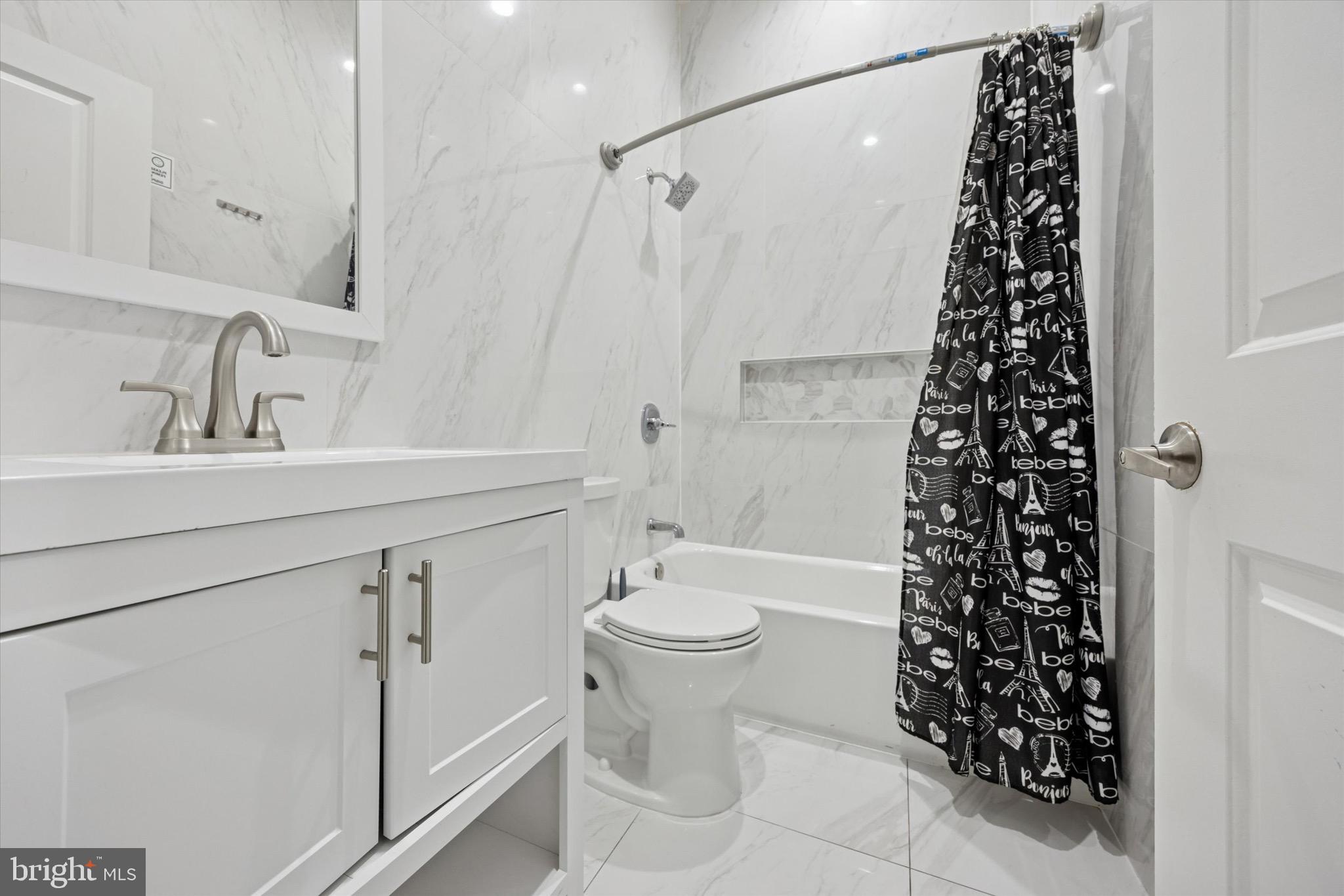 STRAWBERRY MANSION - Residential Income