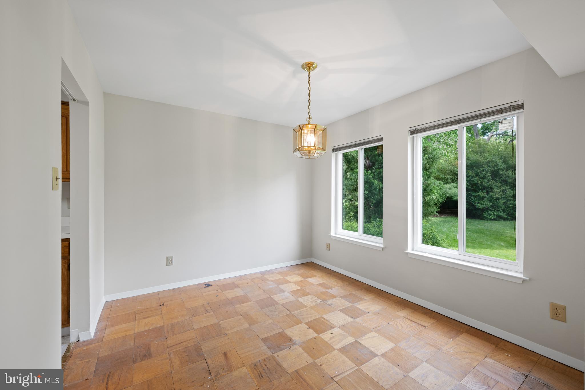 GEORGETOWN VILLAGE - Residential