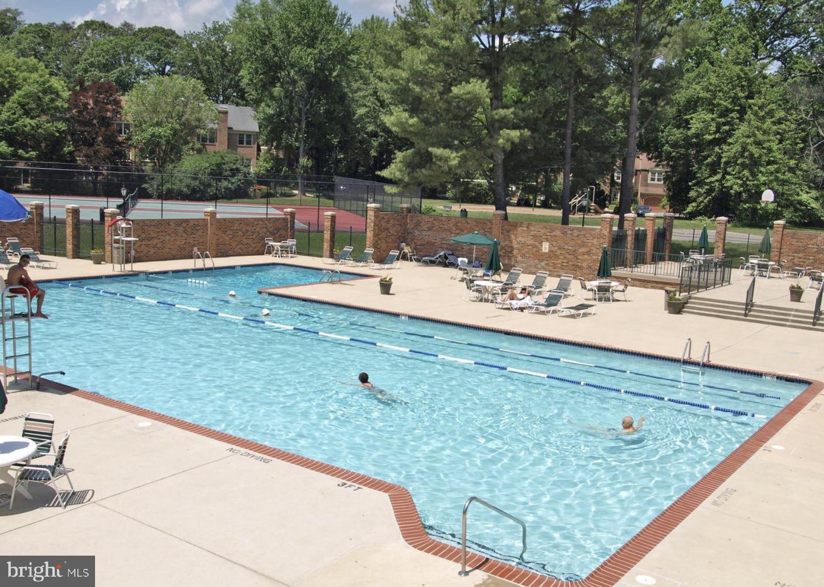 GEORGETOWN VILLAGE - Residential