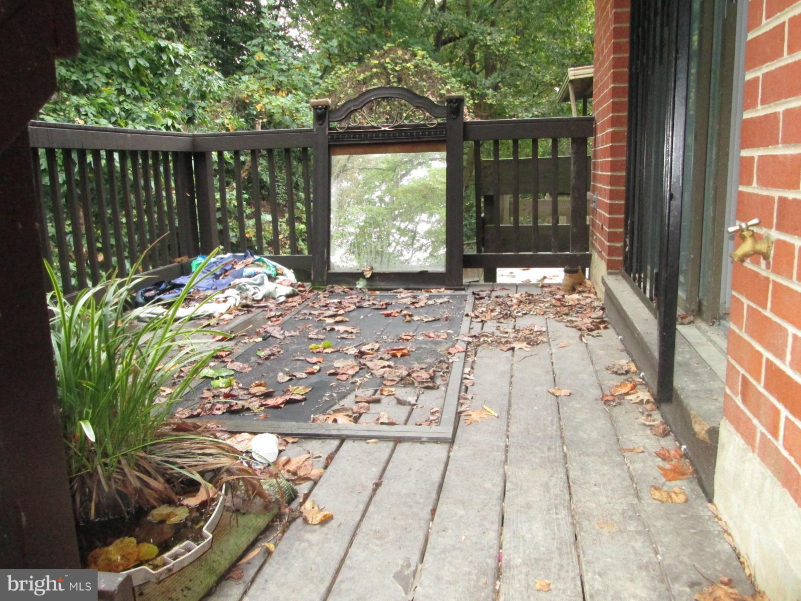 GLASSMANOR - Residential Lease