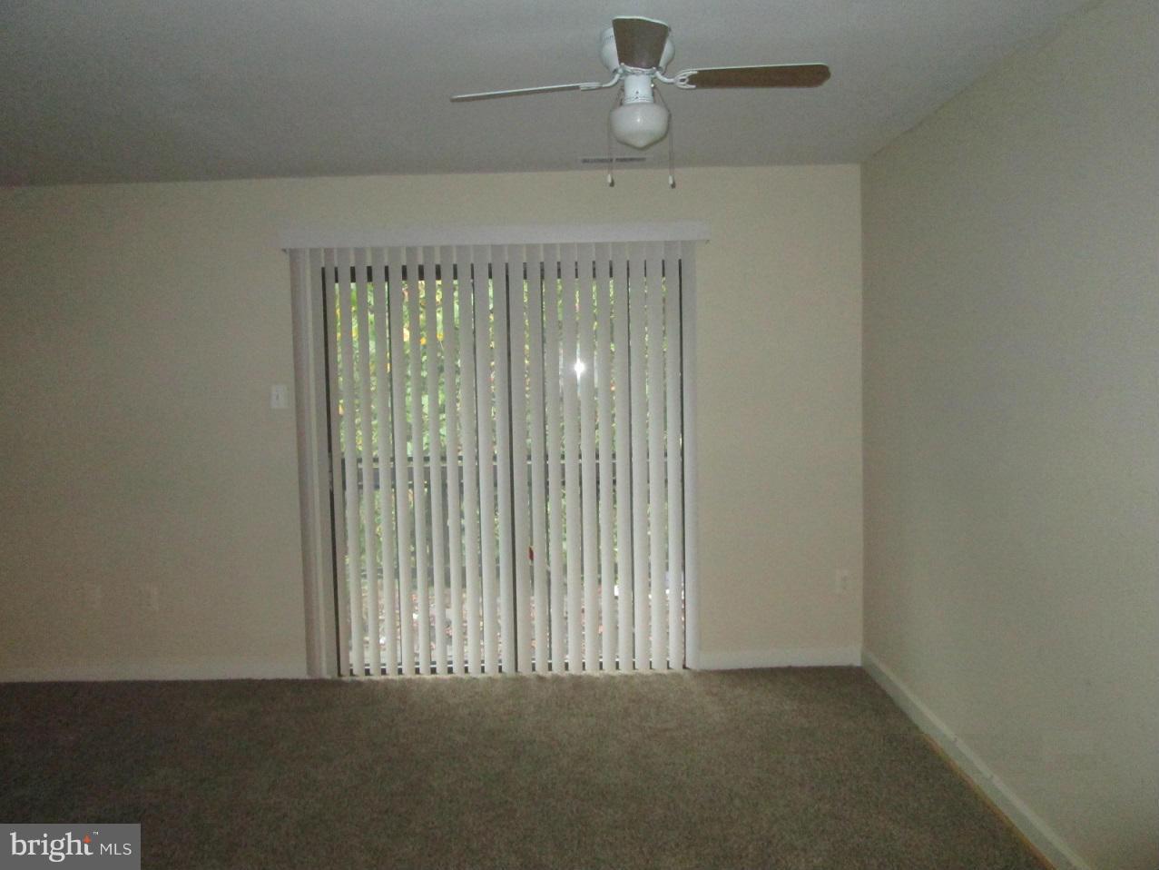 GLASSMANOR - Residential Lease