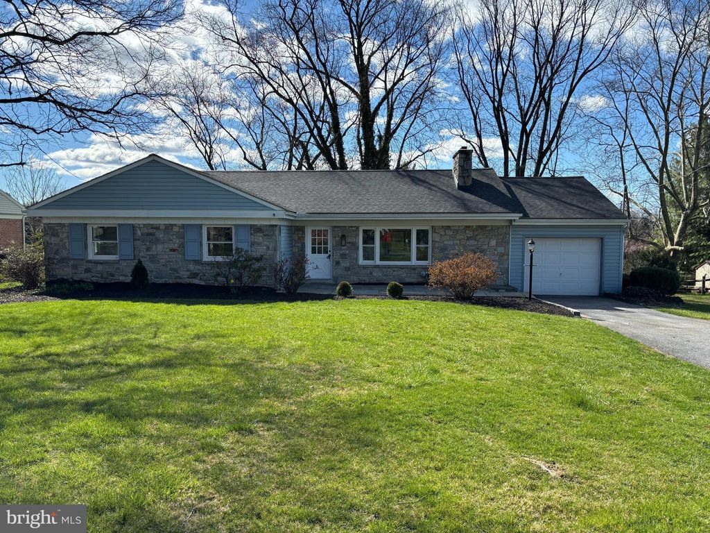 Photo of 2106 Lyndell Drive, Lancaster, PA 17601 (MLS # PALA2048586)