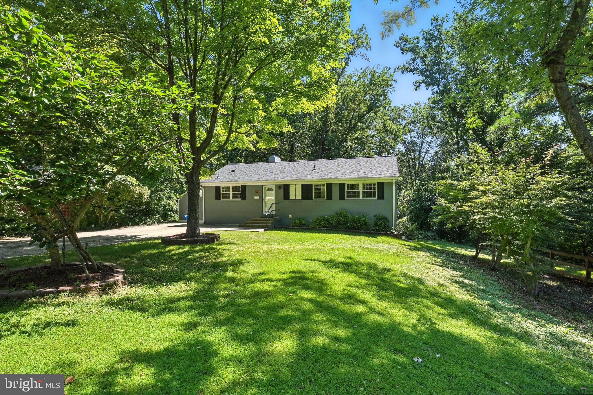 5206 EASTON DRIVE