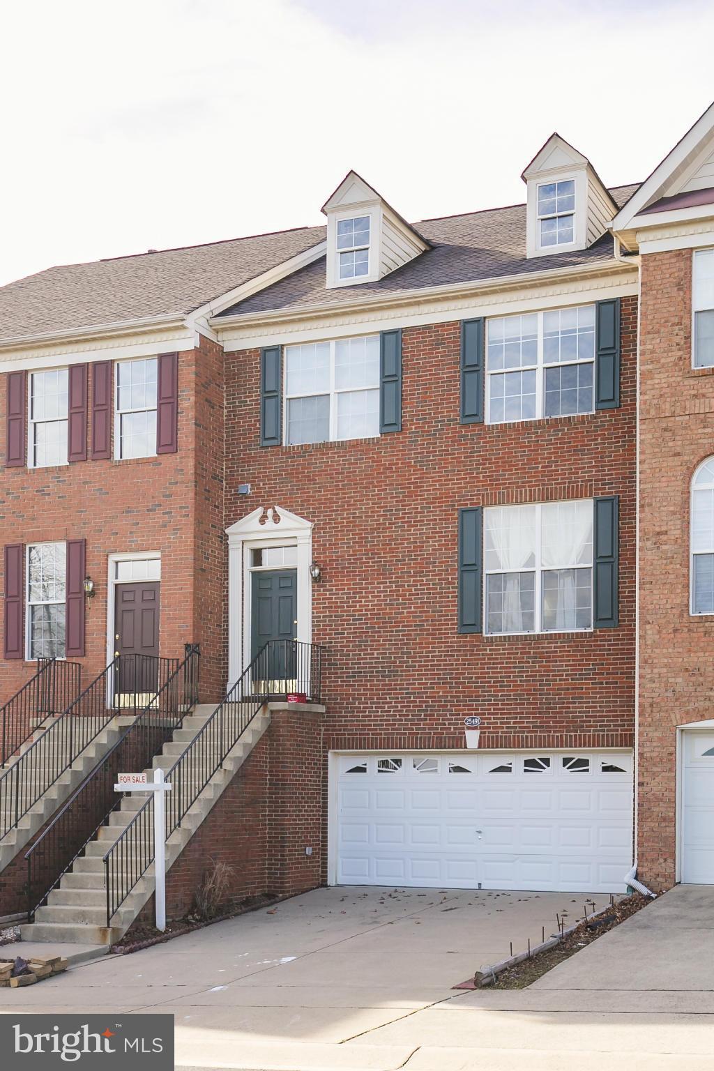 SOUTH RIDING - Residential