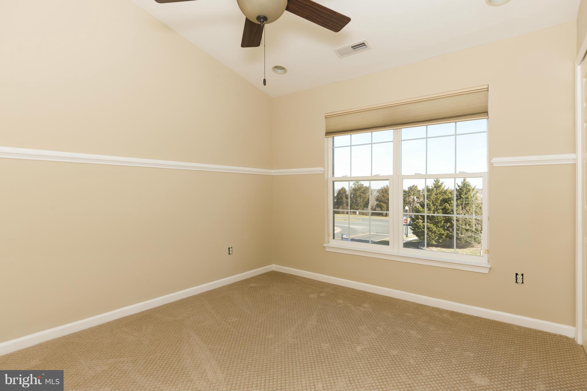 SOUTH RIDING - Residential