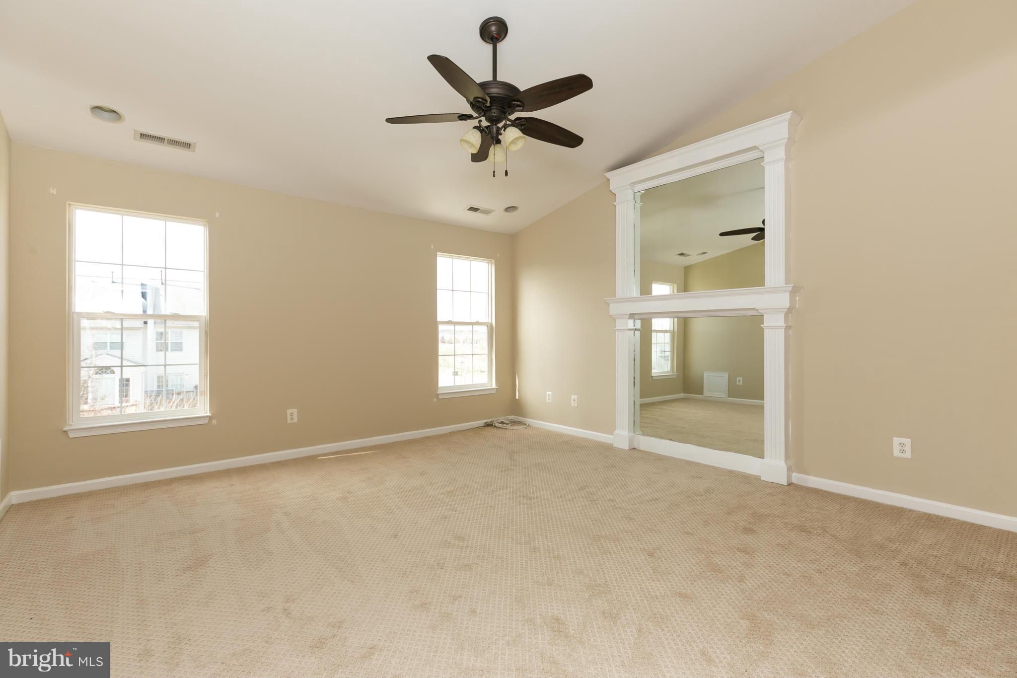 SOUTH RIDING - Residential