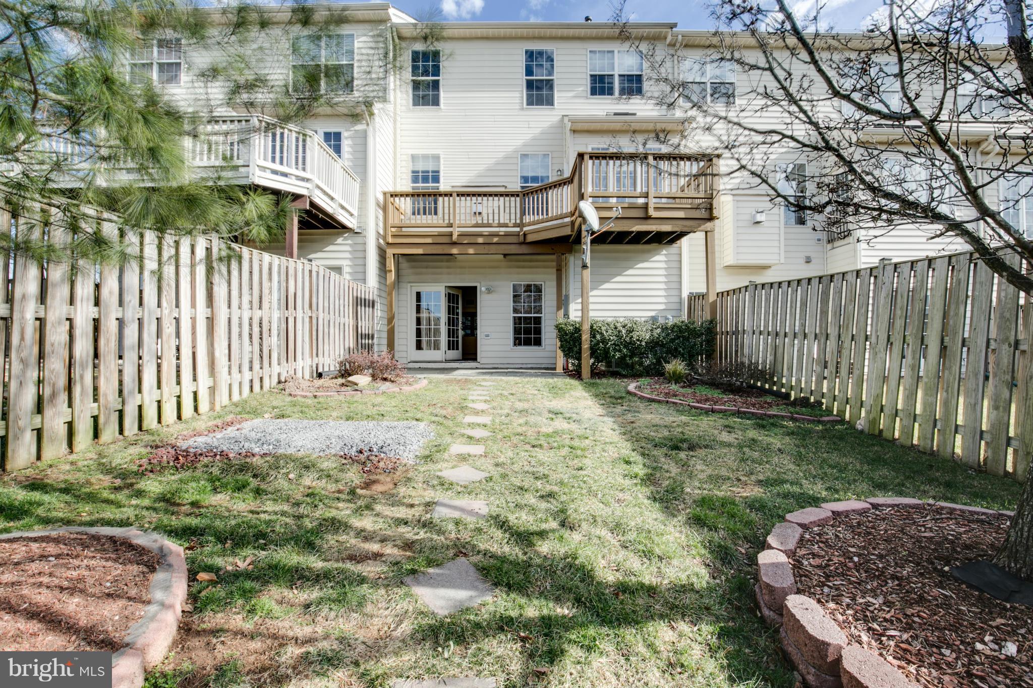 SOUTH RIDING - Residential