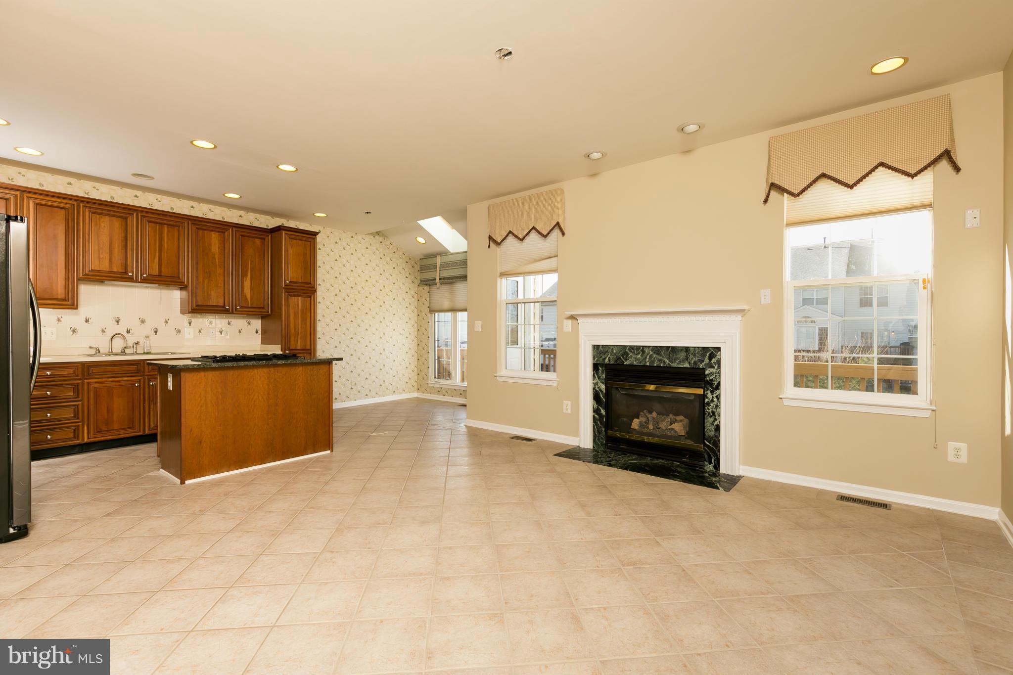 SOUTH RIDING - Residential