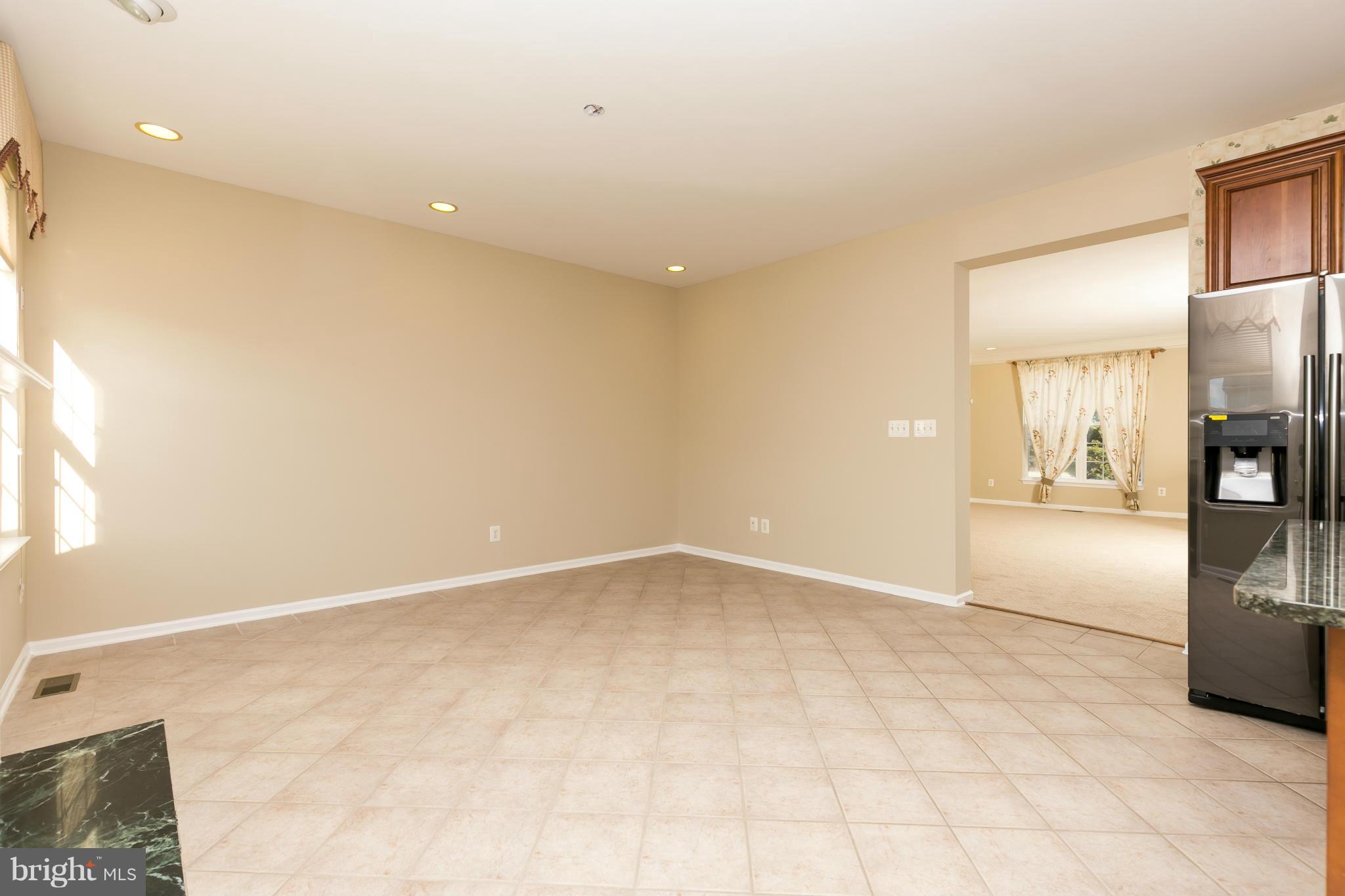 SOUTH RIDING - Residential