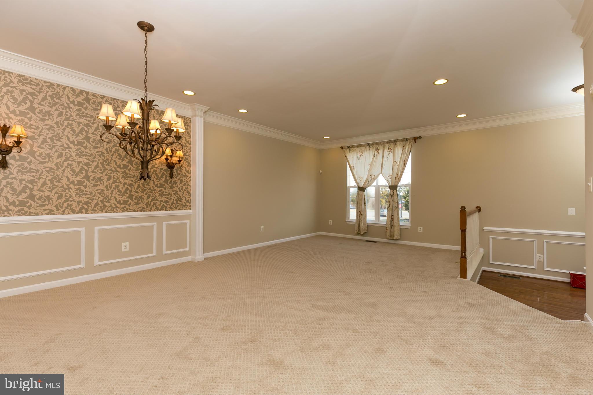 SOUTH RIDING - Residential