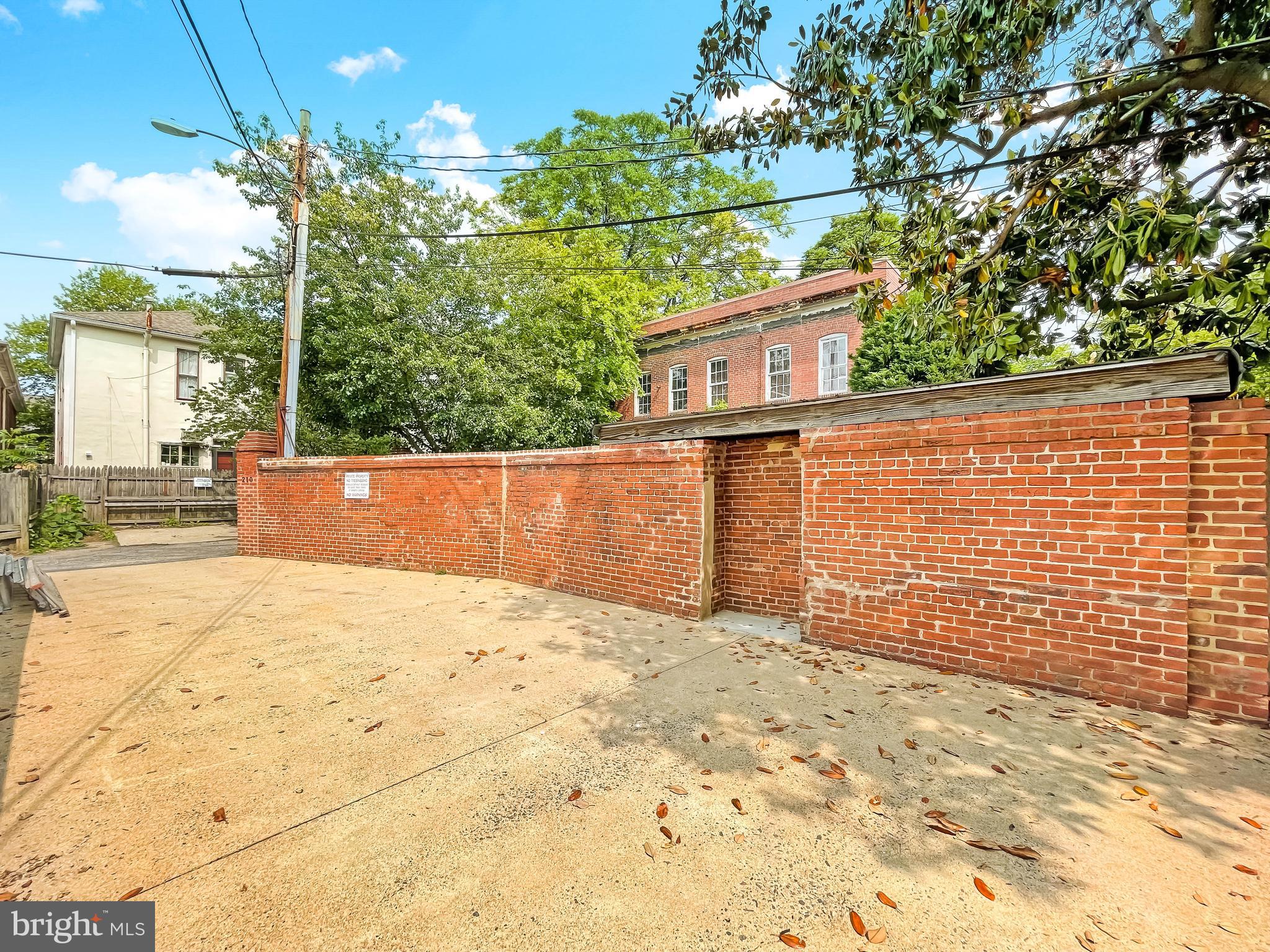 OLD TOWN - Residential