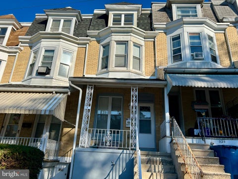 Townhouse For Sale - 523 S 15 1/2 Street<br/> READING, PA 19606