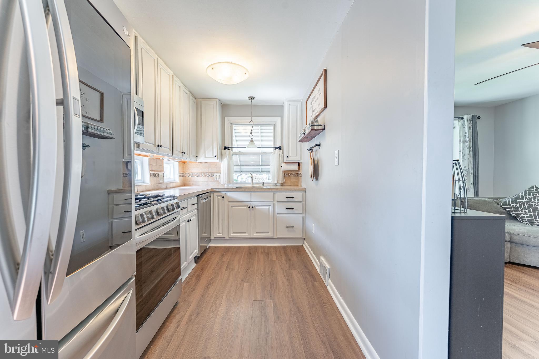 LEEDOM ESTS - Residential