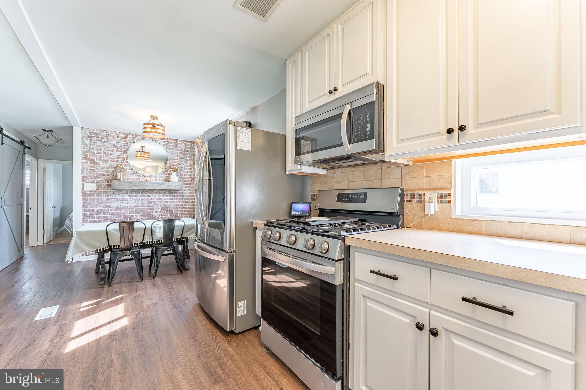 LEEDOM ESTS - Residential