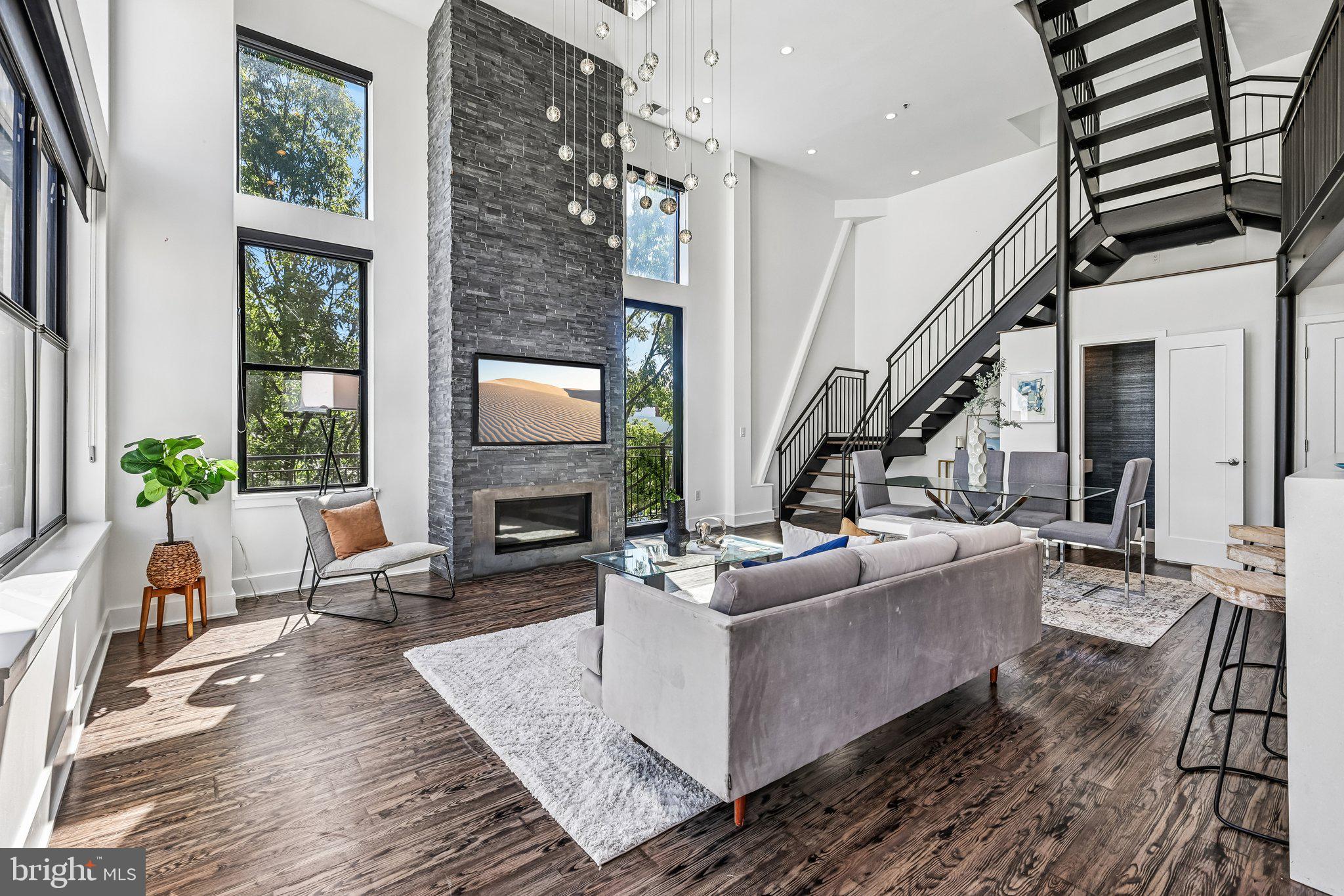1111 W STREET NW 12