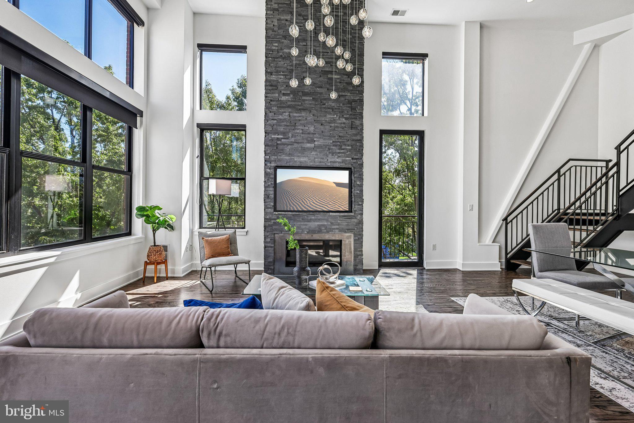 1111 W STREET NW 12