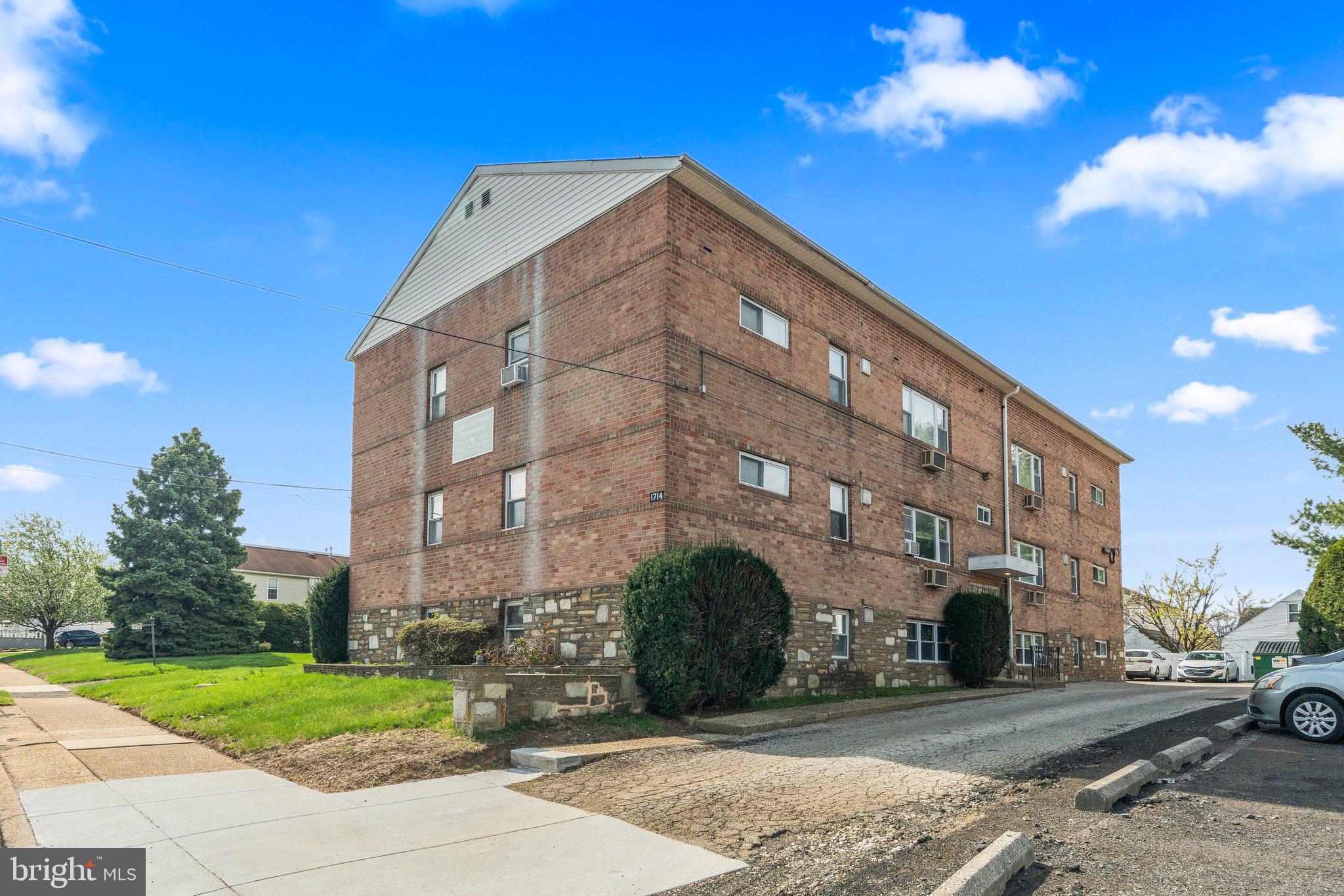 RHAWNHURST - Residential Lease