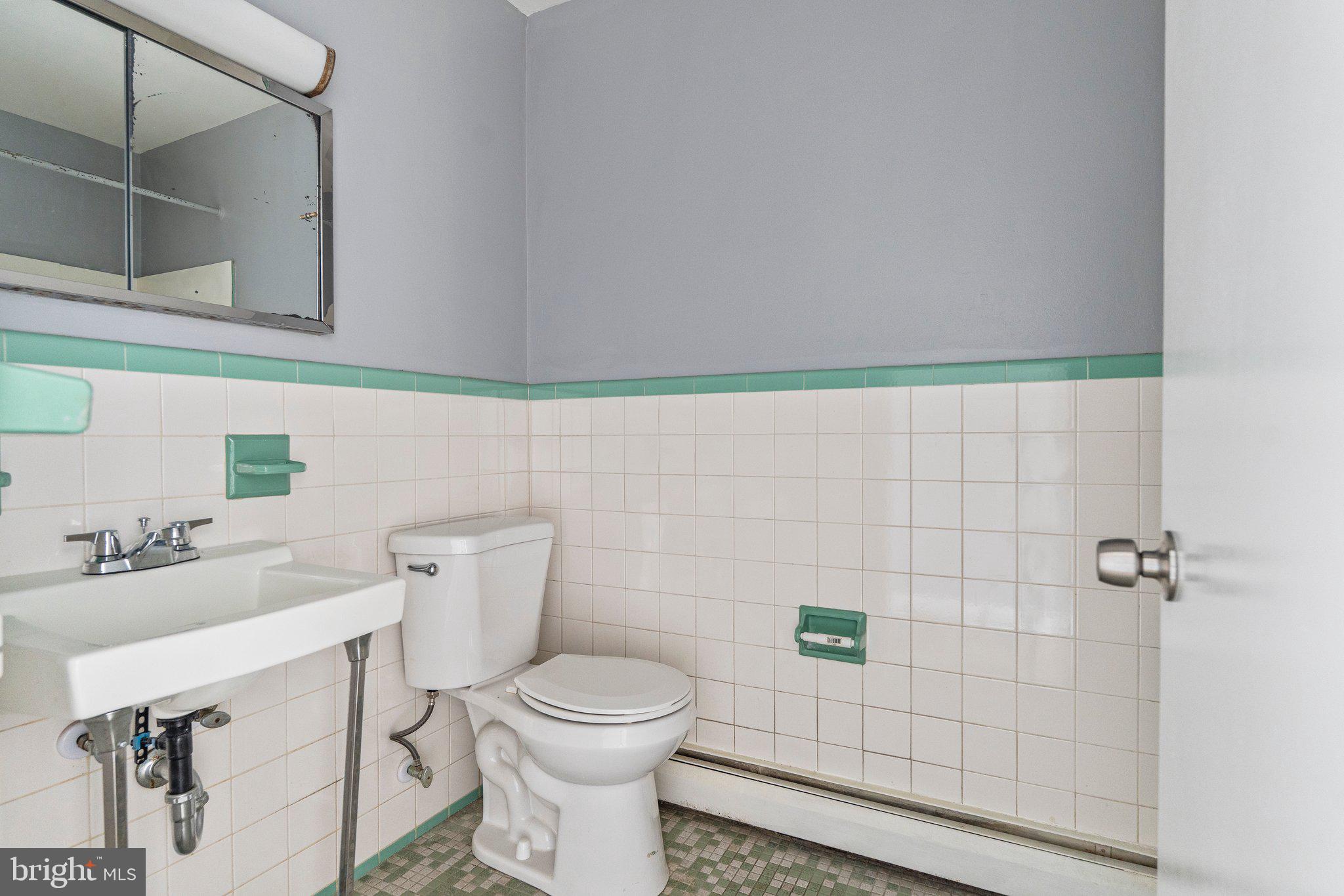 RHAWNHURST - Residential Lease