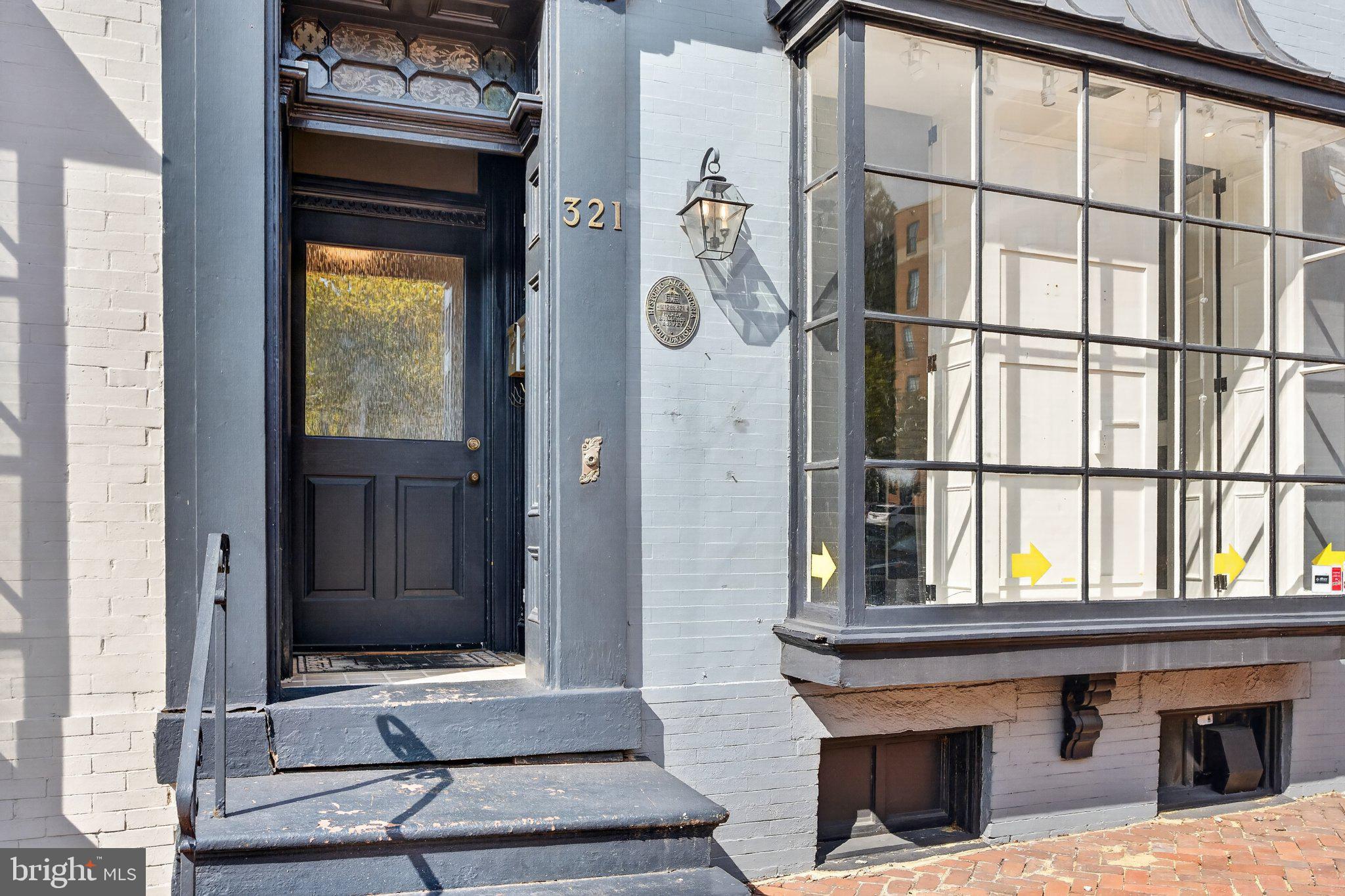 319 - 321 S WASHINGTON STREET