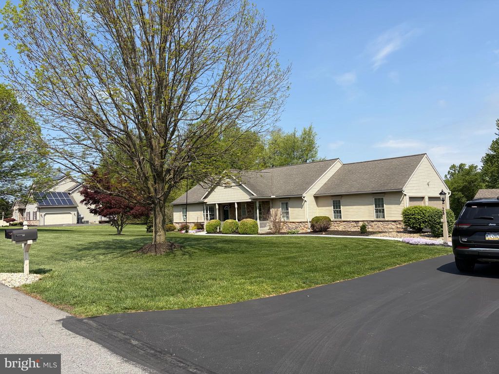 Photo of 28 Farmington Way, NEW PROVIDENCE, PA 17560 (MLS # PALA2086854)