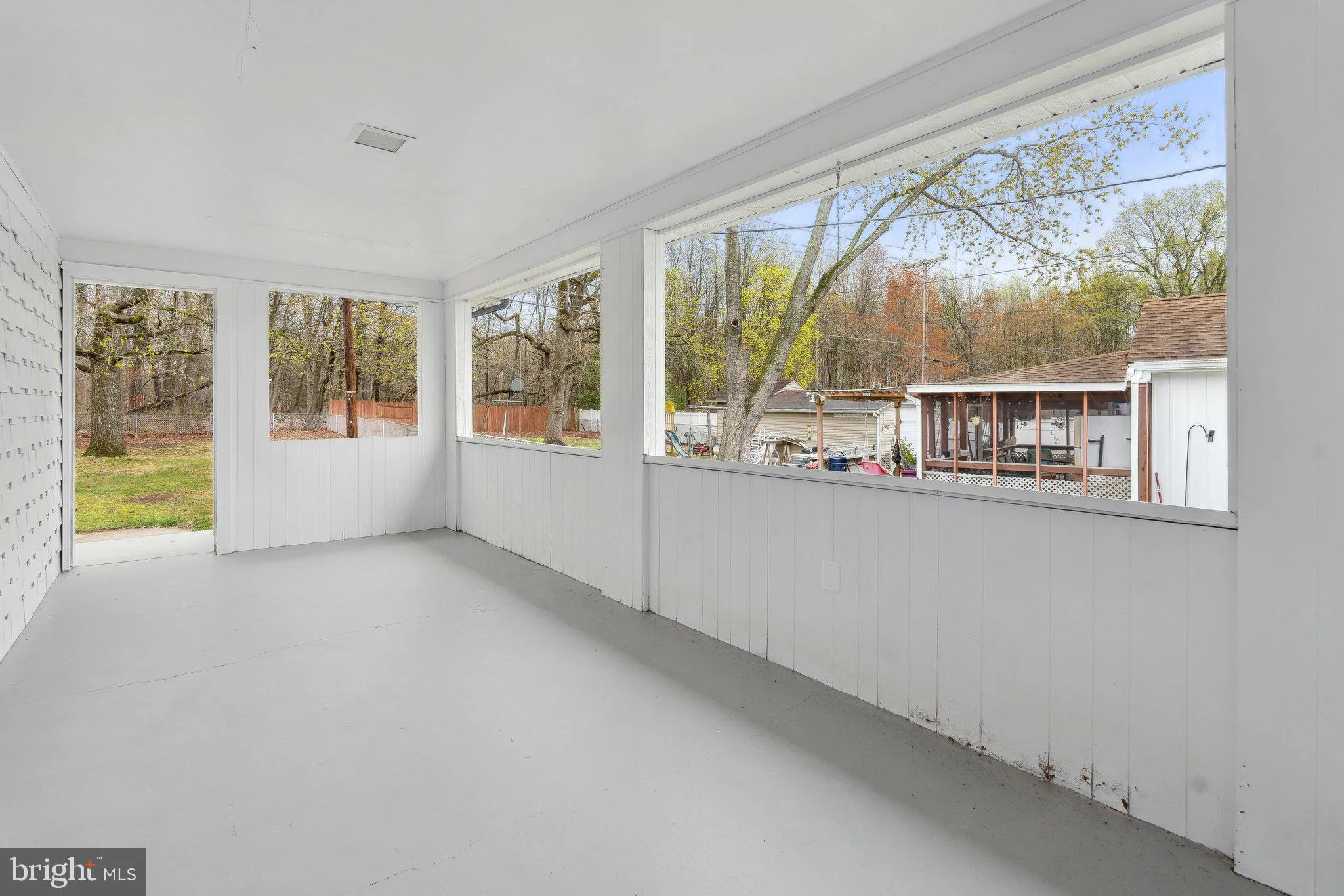 Middle River, Maryland 21220, United States, 4 Bedrooms Bedrooms, ,3 BathroomsBathrooms,Residential,Pending,103886