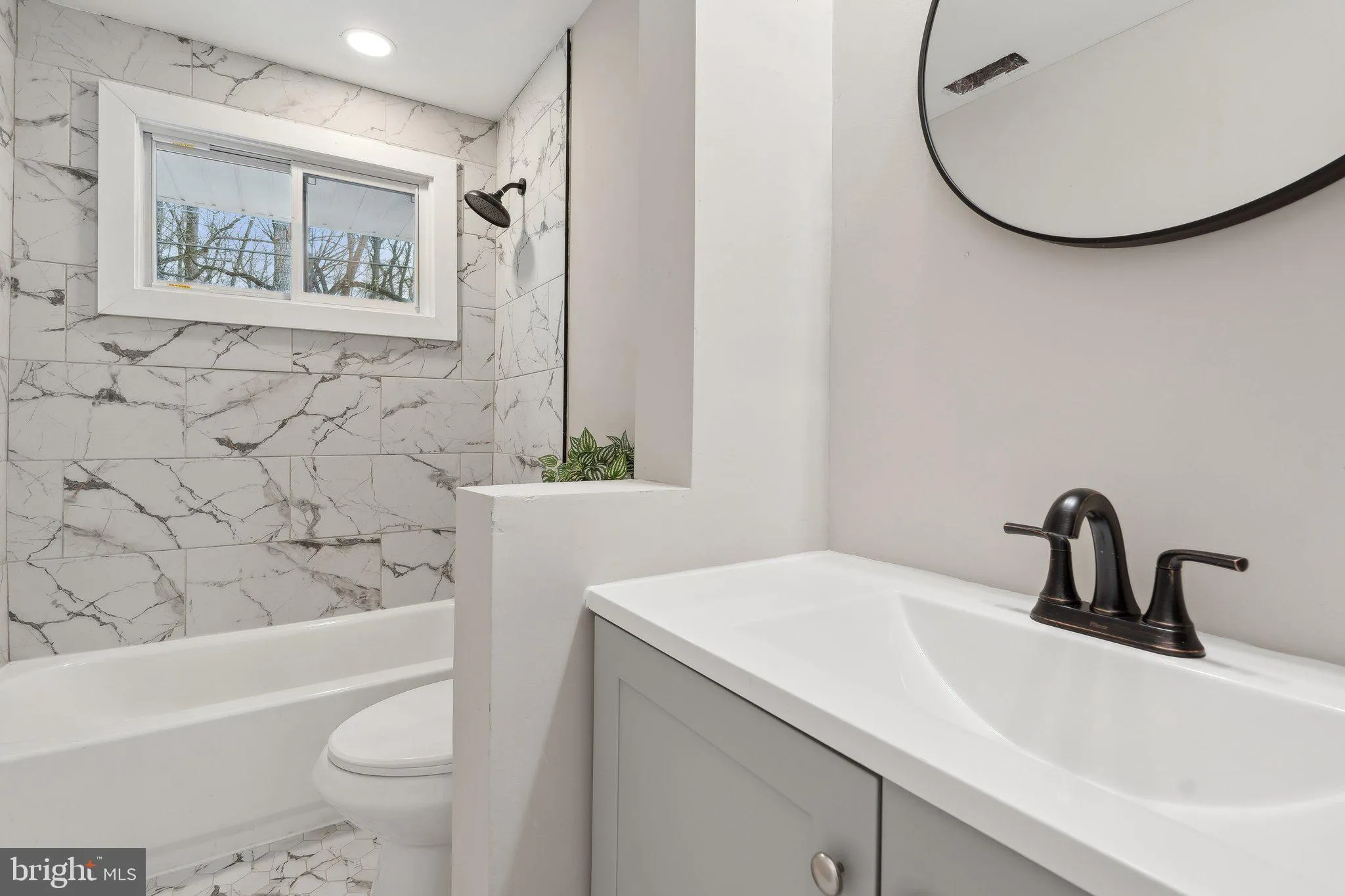 Middle River, Maryland 21220, United States, 4 Bedrooms Bedrooms, ,3 BathroomsBathrooms,Residential,Pending,103886