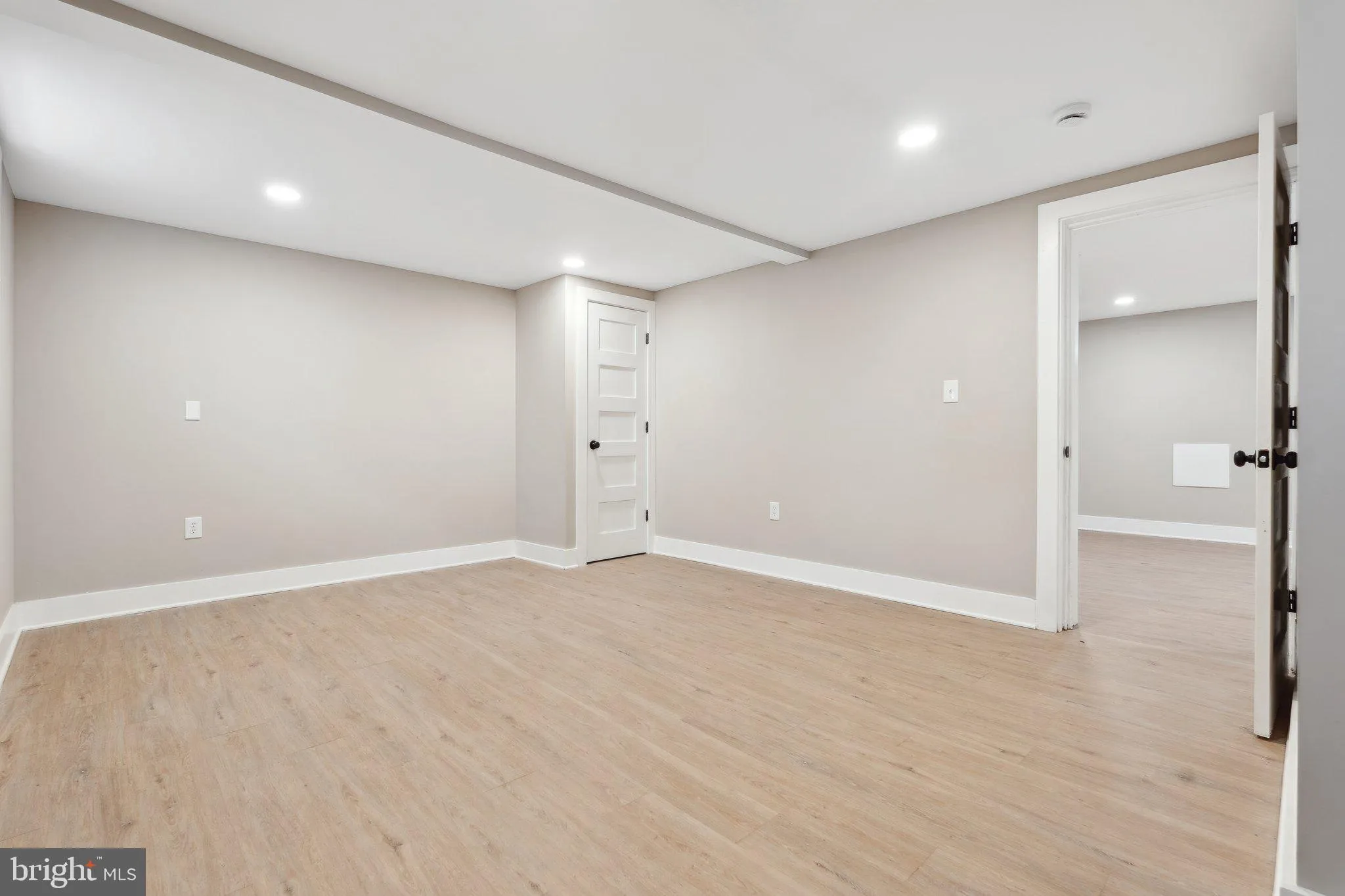 Middle River, Maryland 21220, United States, 4 Bedrooms Bedrooms, ,3 BathroomsBathrooms,Residential,Pending,103886