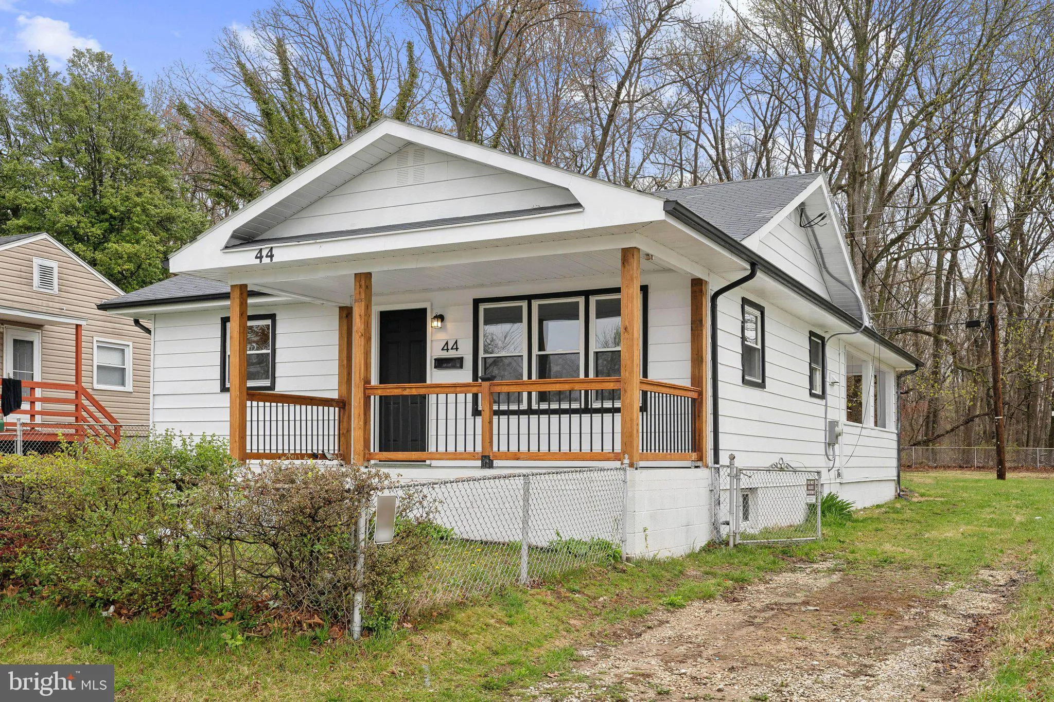 Middle River, Maryland 21220, United States, 4 Bedrooms Bedrooms, ,3 BathroomsBathrooms,Residential,Pending,103886