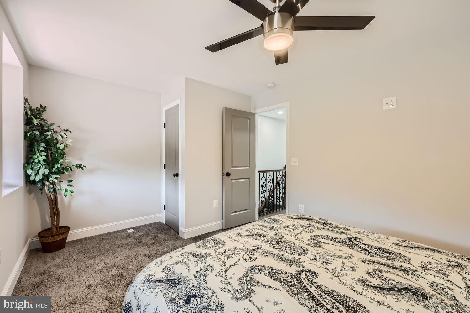 MONTEBELLO - Residential