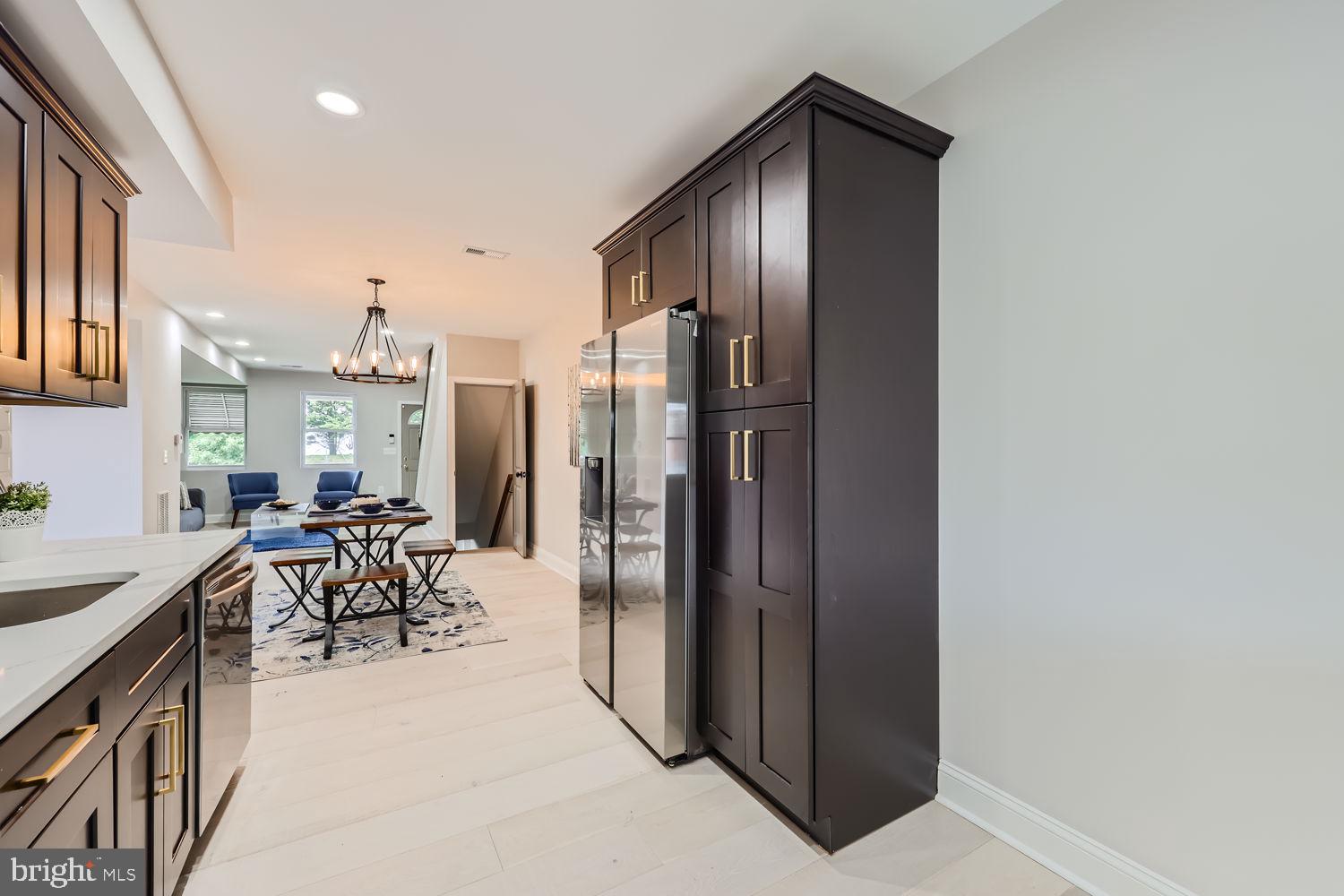 MONTEBELLO - Residential