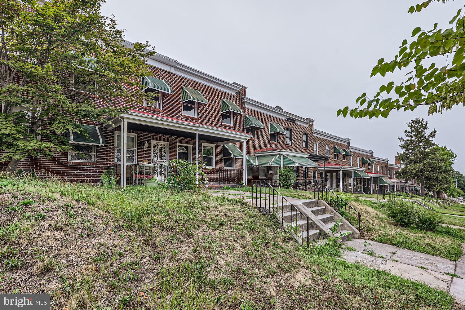 MONTEBELLO - Residential