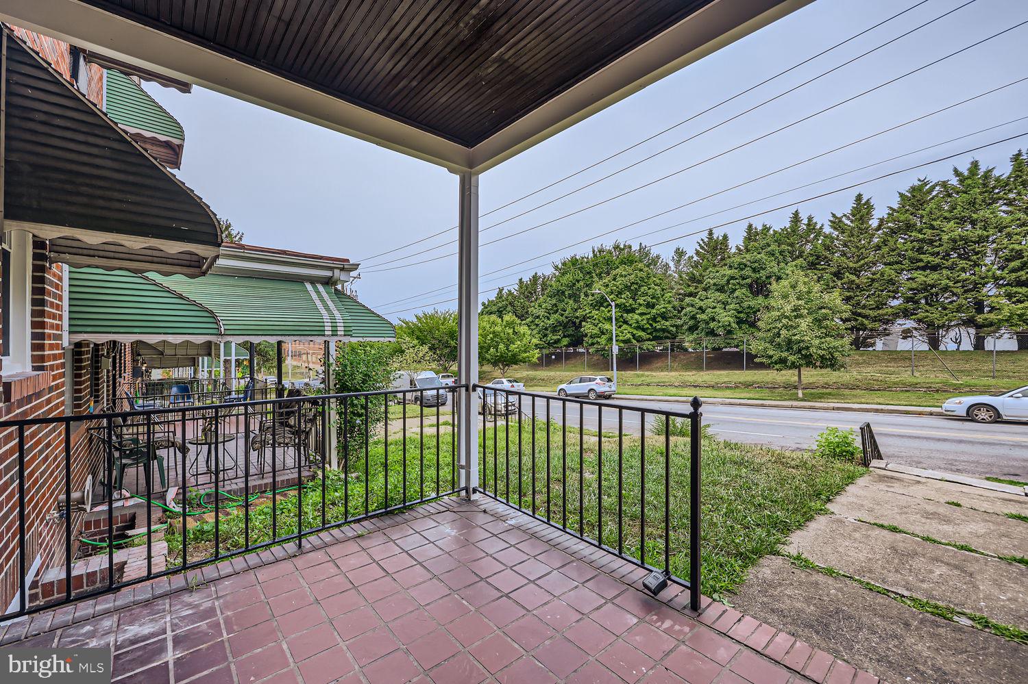 MONTEBELLO - Residential