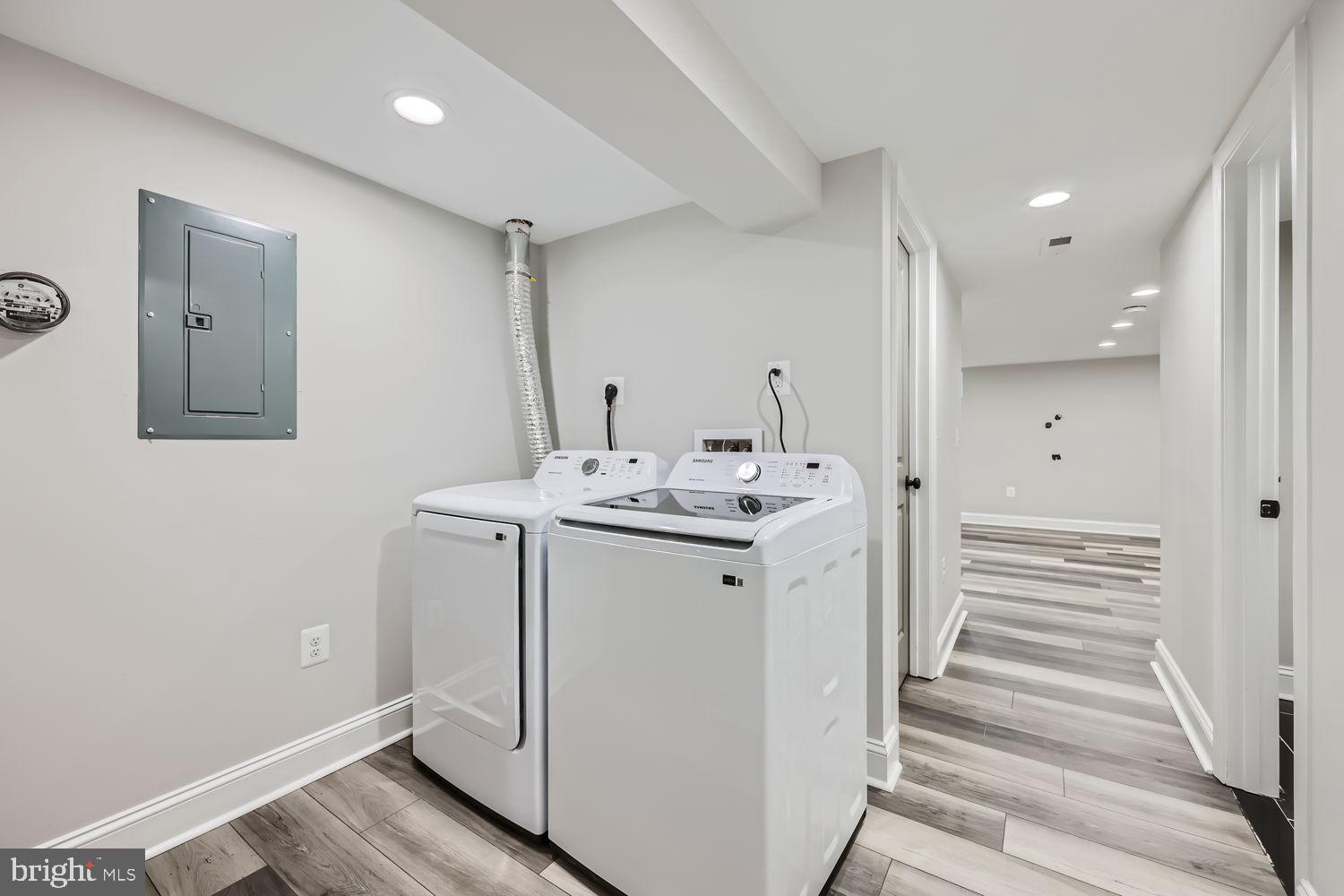 MONTEBELLO - Residential