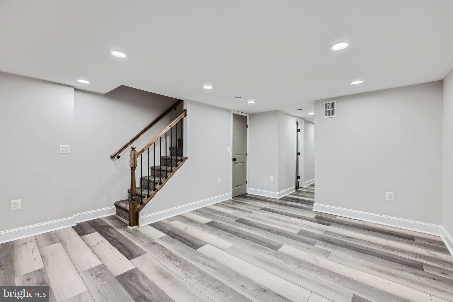 MONTEBELLO - Residential