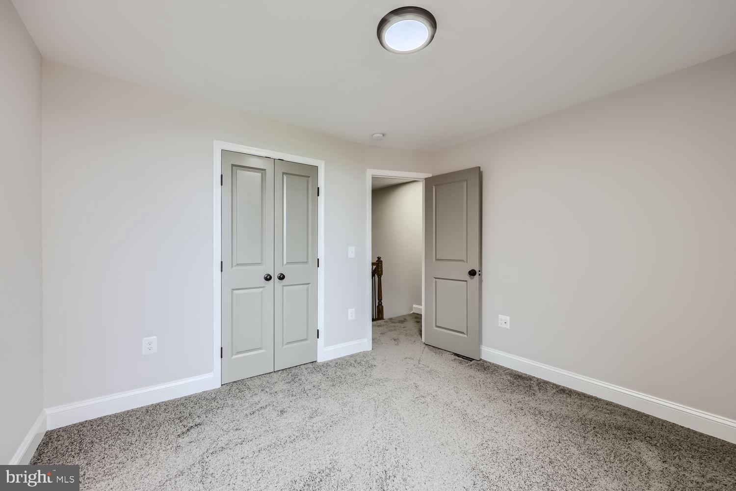 MONTEBELLO - Residential