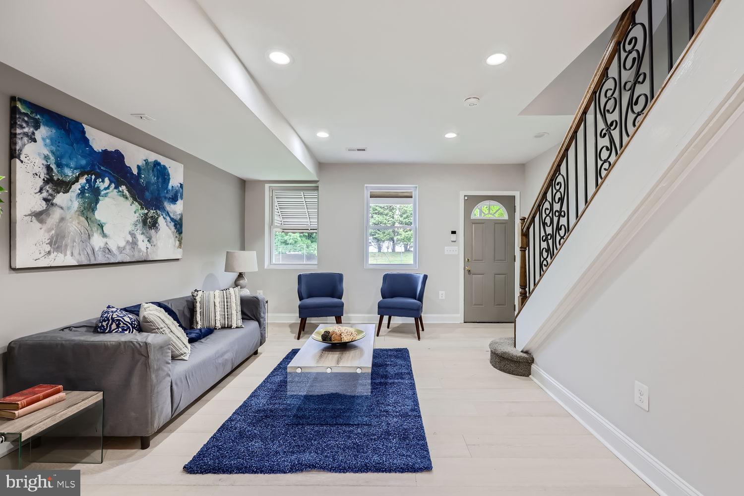 MONTEBELLO - Residential