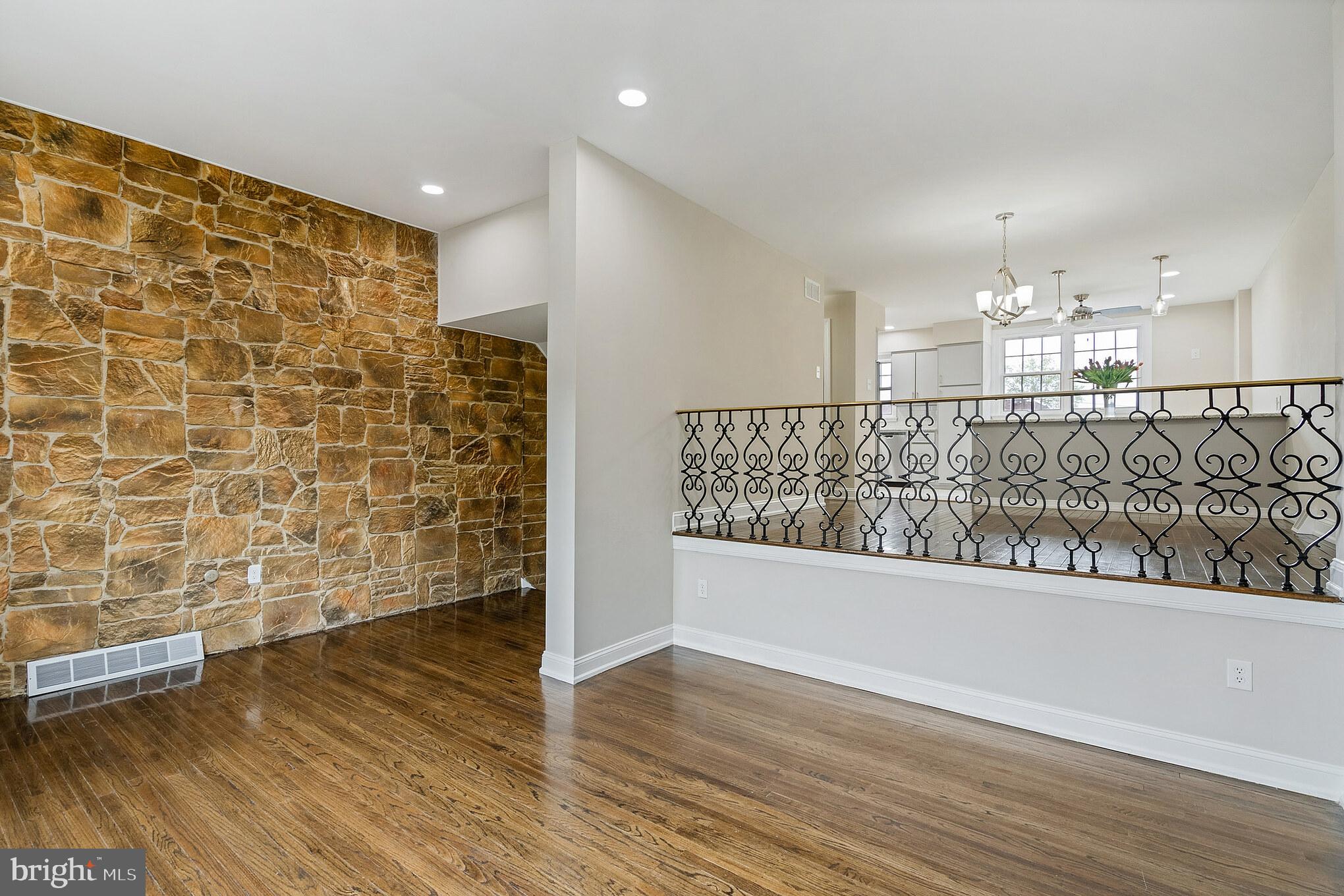 WHITMAN - Residential