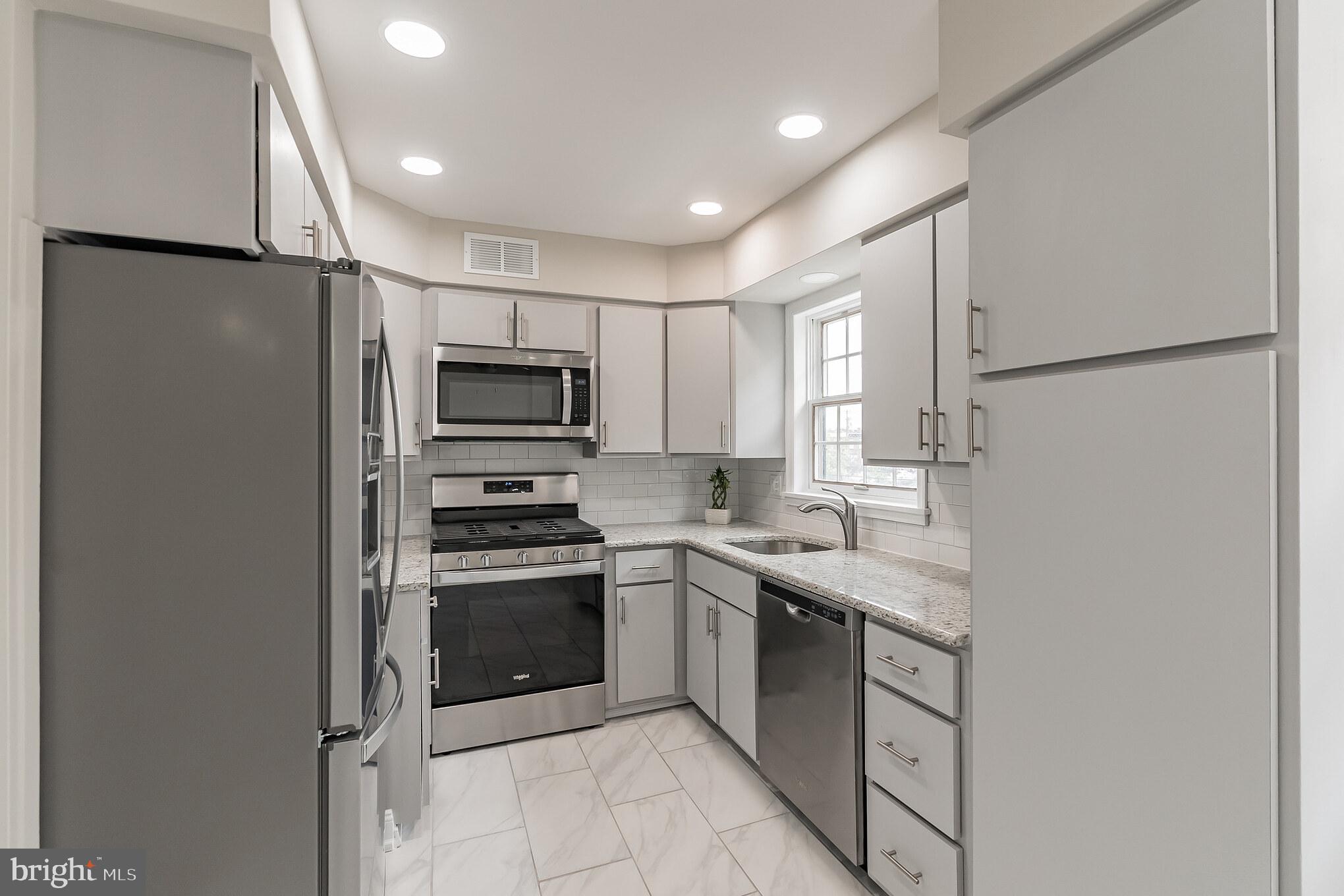 WHITMAN - Residential