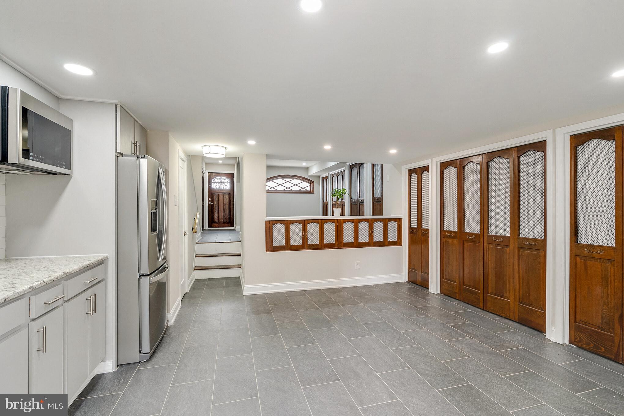 WHITMAN - Residential